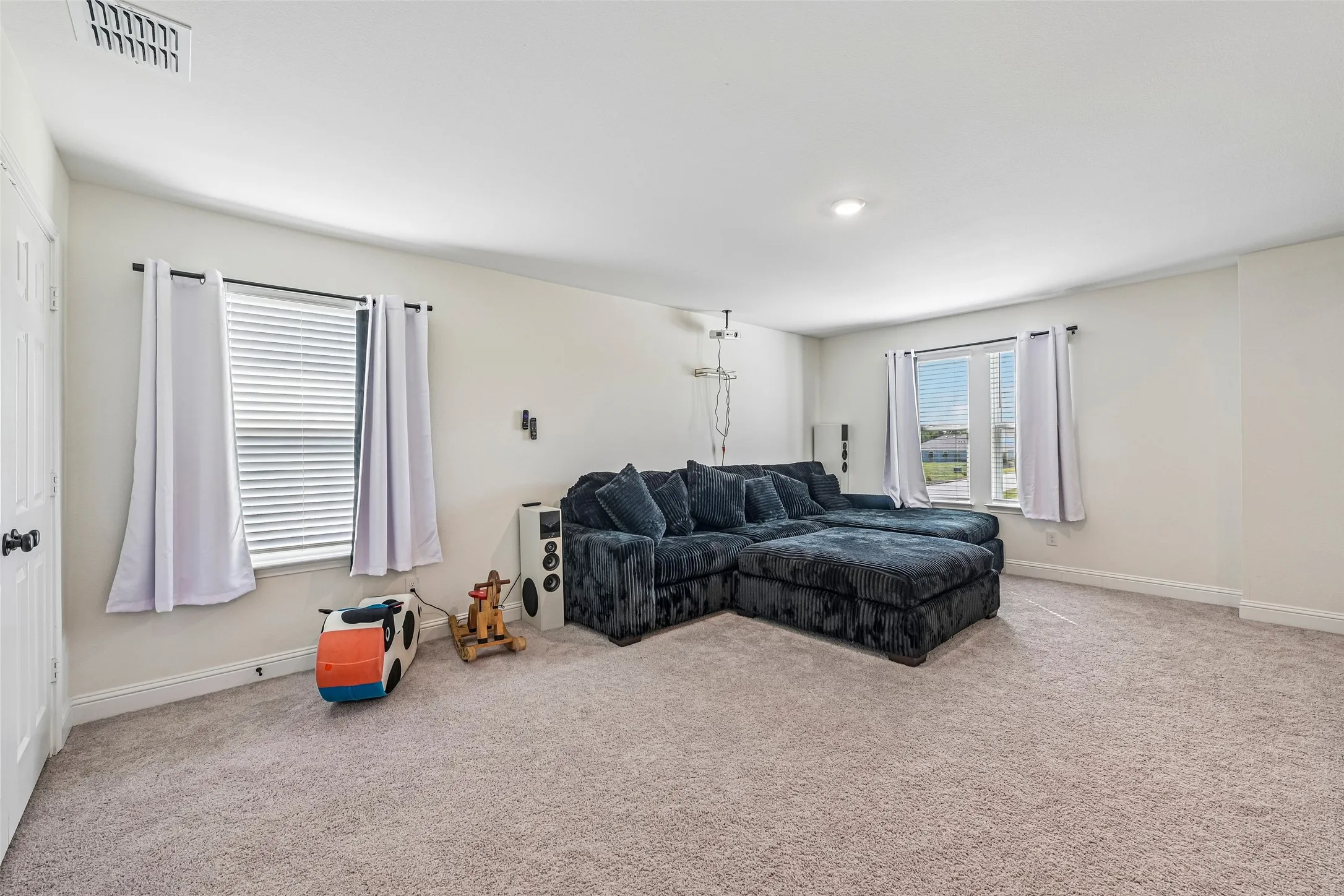 Single Family Residence For Rent in Dallas County , 721 Saint Lawrence Drive, Seagoville, Texas 75159, 3 Bedroom, 3 Bathroom, 2 Garage spaces, 2,752 Sqft, built in 2025, mls#21401917, Real Estate Agent in Seagoville, Homes For Rent in Dallas county, Homes For Rent in Seagoville, Realtor in Seagoville Texas, Real Estate Brokerage Independent Realty Texas, Luminita Cordes Realtor
