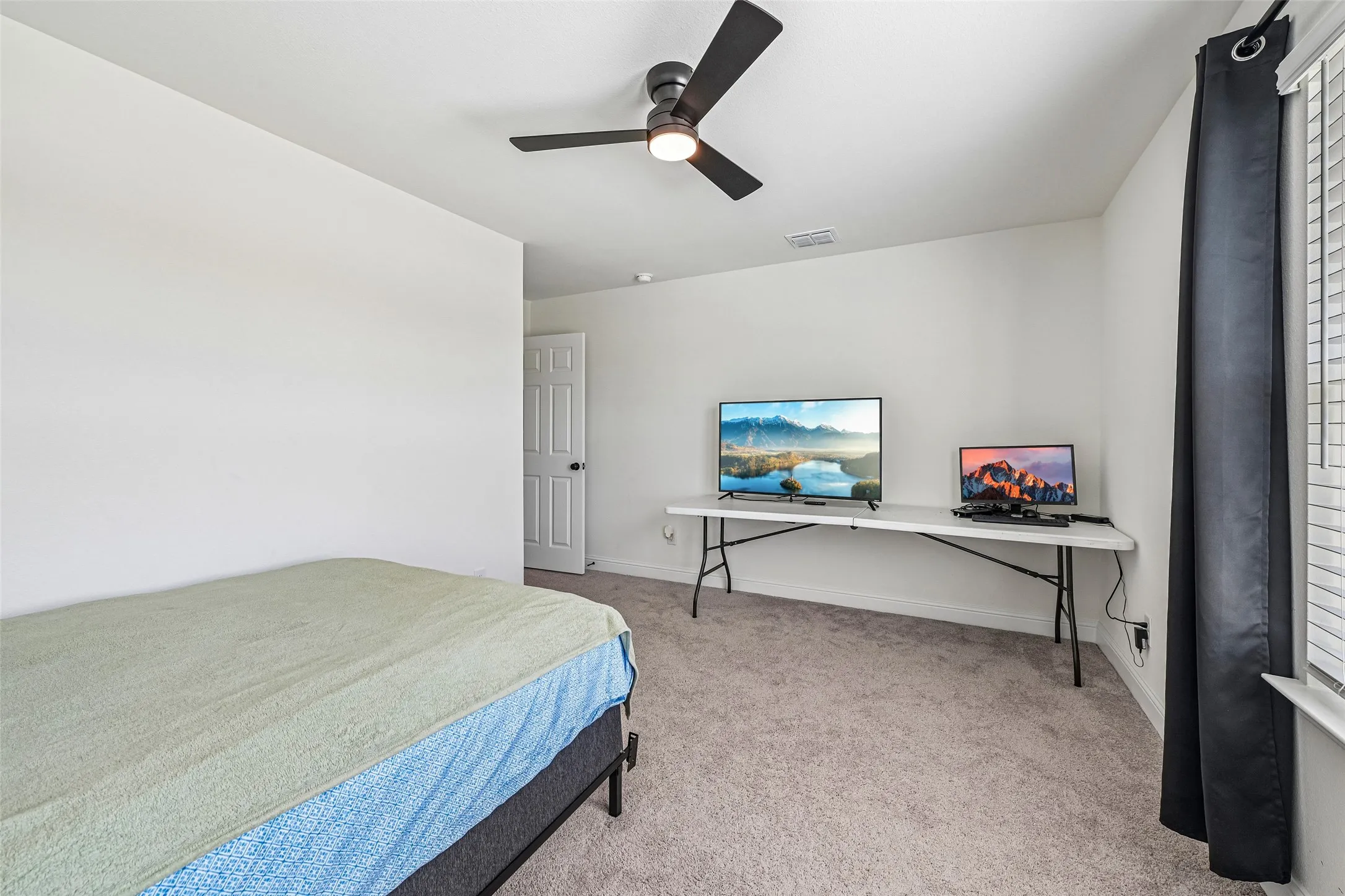 Single Family Residence For Rent in Dallas County , 721 Saint Lawrence Drive, Seagoville, Texas 75159, 3 Bedroom, 3 Bathroom, 2 Garage spaces, 2,752 Sqft, built in 2025, mls#21401917, Real Estate Agent in Seagoville, Homes For Rent in Dallas county, Homes For Rent in Seagoville, Realtor in Seagoville Texas, Real Estate Brokerage Independent Realty Texas, Luminita Cordes Realtor