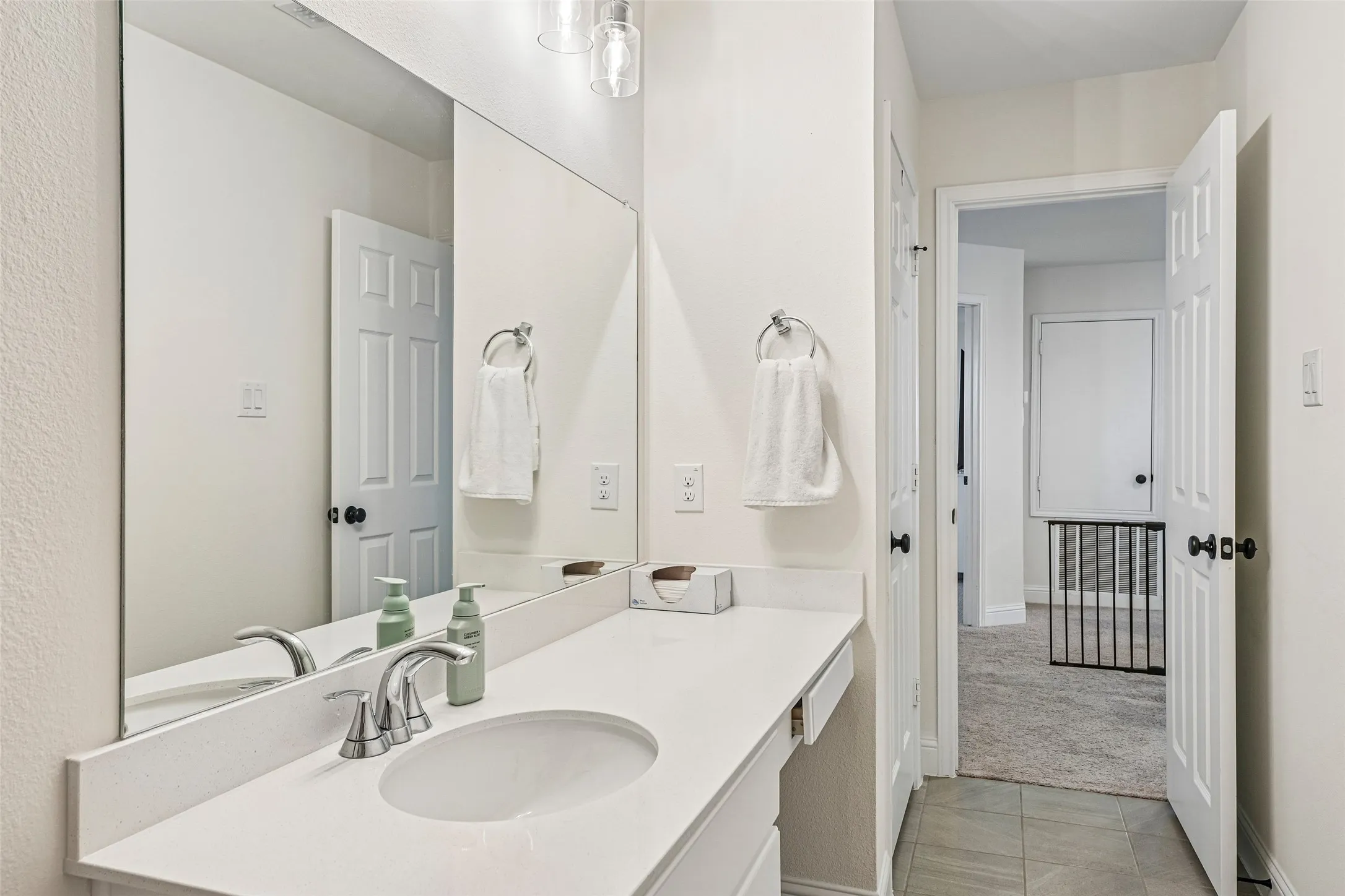 Single Family Residence For Rent in Dallas County , 721 Saint Lawrence Drive, Seagoville, Texas 75159, 3 Bedroom, 3 Bathroom, 2 Garage spaces, 2,752 Sqft, built in 2025, mls#21401917, Real Estate Agent in Seagoville, Homes For Rent in Dallas county, Homes For Rent in Seagoville, Realtor in Seagoville Texas, Real Estate Brokerage Independent Realty Texas, Luminita Cordes Realtor