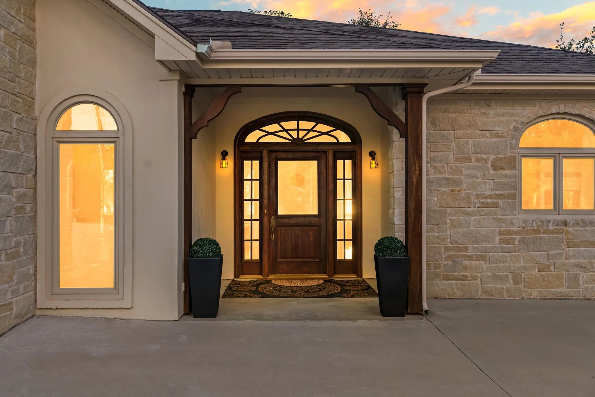 Single Family Residence For Sale in Palo Pinto County , 4877 Pike Road, Graham, Texas 76450, 6 Bedroom, 4 Bathroom, 2 Garage spaces, 3,825 Sqft, built in 1998, mls#21400958, Real Estate Agent in Graham, Homes For Sale in Palo Pinto county, Homes For Sale in Graham, Realtor in Graham Texas, Real Estate Brokerage Independent Realty Texas, Luminita Cordes Realtor
