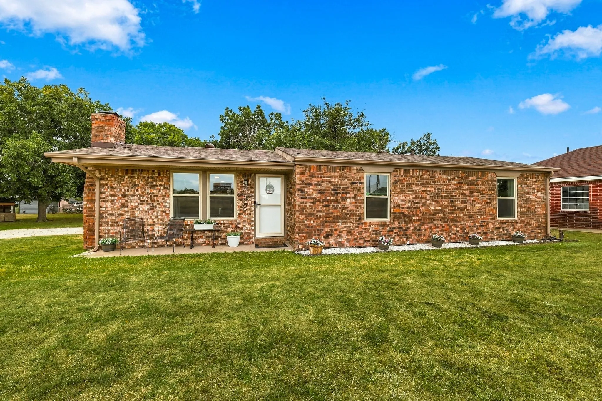 Single Family Residence For Sale in Wise County , 1512 Cobb Street, Bridgeport, Texas 76426, 3 Bedroom, 2 Bathroom, Garage spaces, 1,231 Sqft, built in 1960, mls#21401131, Real Estate Agent in Bridgeport, Homes For Sale in Wise county, Homes For Sale in Bridgeport, Realtor in Bridgeport Texas, Real Estate Brokerage Independent Realty Texas, Luminita Cordes Realtor