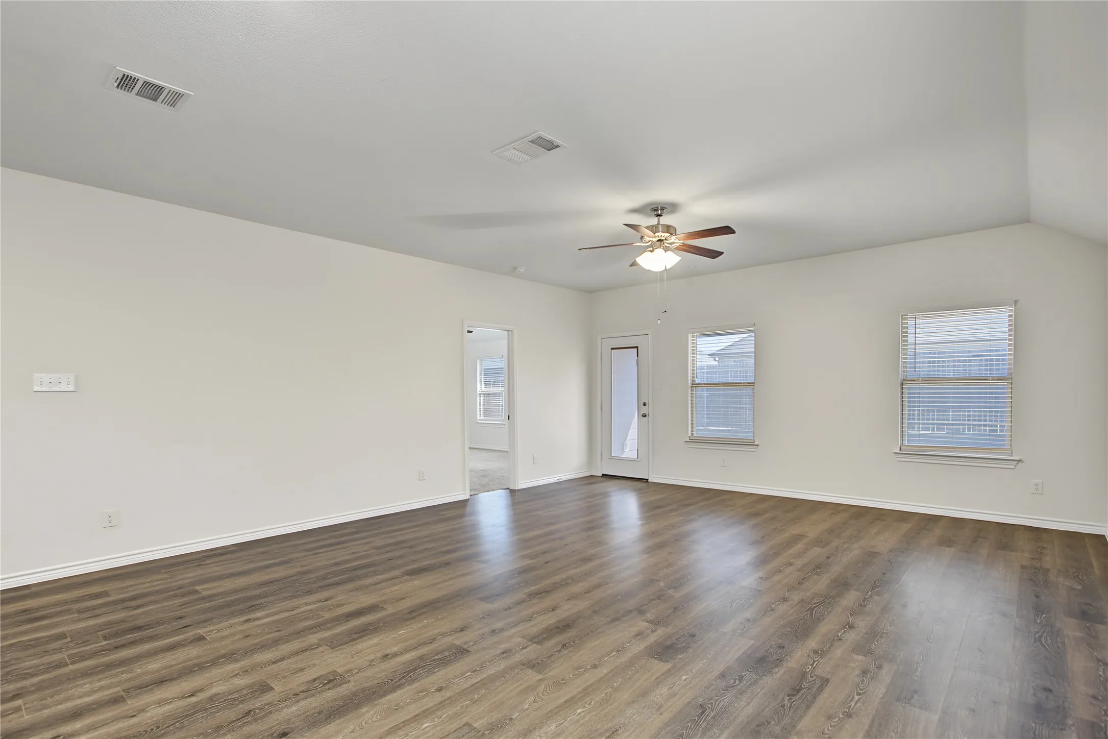 Single Family Residence For Rent in Collin County , 505 Range Drive, Princeton, Texas 75407, 4 Bedroom, 2 Bathroom, 2 Garage spaces, 2,014 Sqft, built in 2020, mls#21401943, Real Estate Agent in Princeton, Homes For Rent in Collin county, Homes For Rent in Princeton, Realtor in Princeton Texas, Real Estate Brokerage Independent Realty Texas, Luminita Cordes Realtor