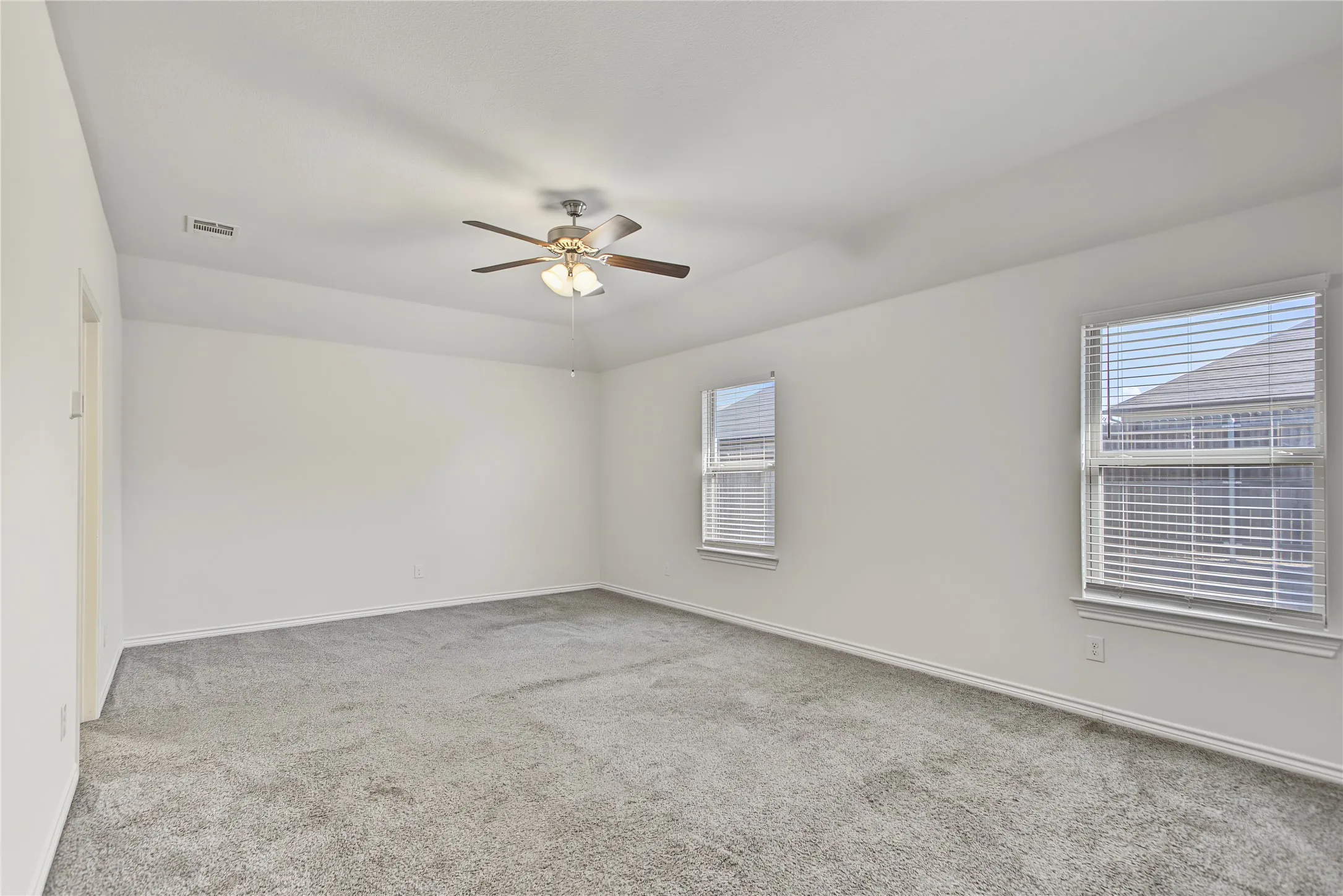 Single Family Residence For Rent in Collin County , 505 Range Drive, Princeton, Texas 75407, 4 Bedroom, 2 Bathroom, 2 Garage spaces, 2,014 Sqft, built in 2020, mls#21401943, Real Estate Agent in Princeton, Homes For Rent in Collin county, Homes For Rent in Princeton, Realtor in Princeton Texas, Real Estate Brokerage Independent Realty Texas, Luminita Cordes Realtor