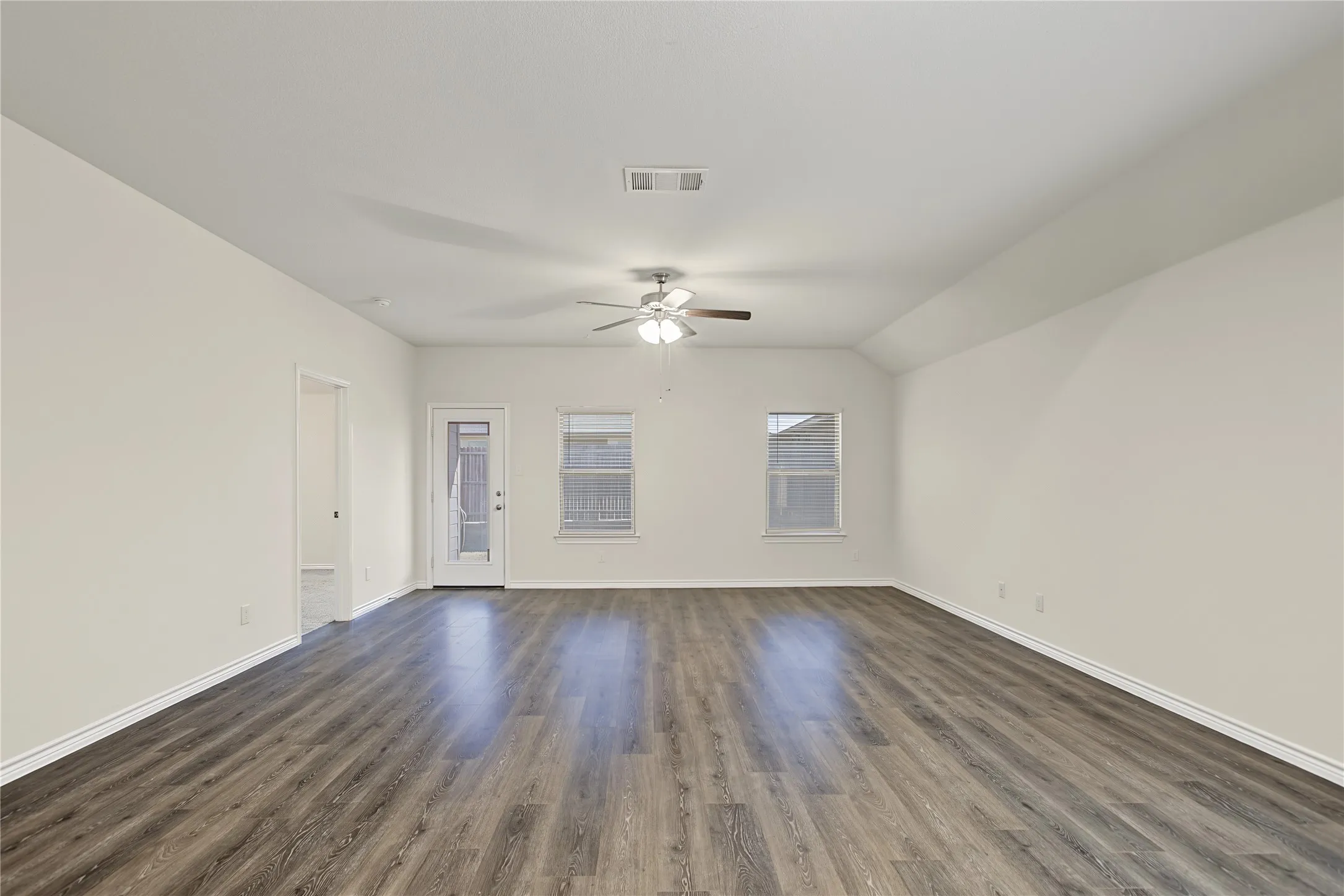 Single Family Residence For Rent in Collin County , 505 Range Drive, Princeton, Texas 75407, 4 Bedroom, 2 Bathroom, 2 Garage spaces, 2,014 Sqft, built in 2020, mls#21401943, Real Estate Agent in Princeton, Homes For Rent in Collin county, Homes For Rent in Princeton, Realtor in Princeton Texas, Real Estate Brokerage Independent Realty Texas, Luminita Cordes Realtor