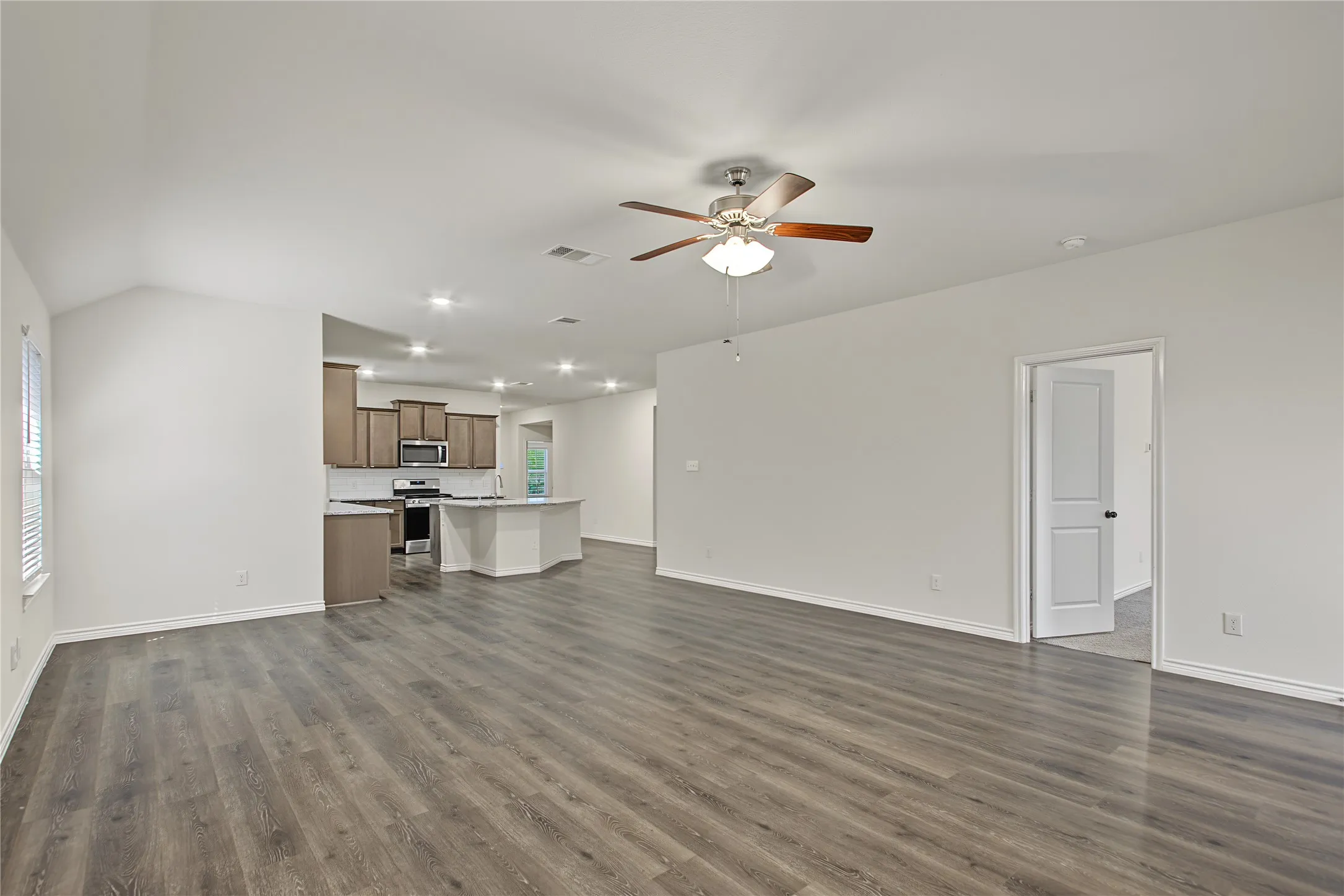Single Family Residence For Rent in Collin County , 505 Range Drive, Princeton, Texas 75407, 4 Bedroom, 2 Bathroom, 2 Garage spaces, 2,014 Sqft, built in 2020, mls#21401943, Real Estate Agent in Princeton, Homes For Rent in Collin county, Homes For Rent in Princeton, Realtor in Princeton Texas, Real Estate Brokerage Independent Realty Texas, Luminita Cordes Realtor