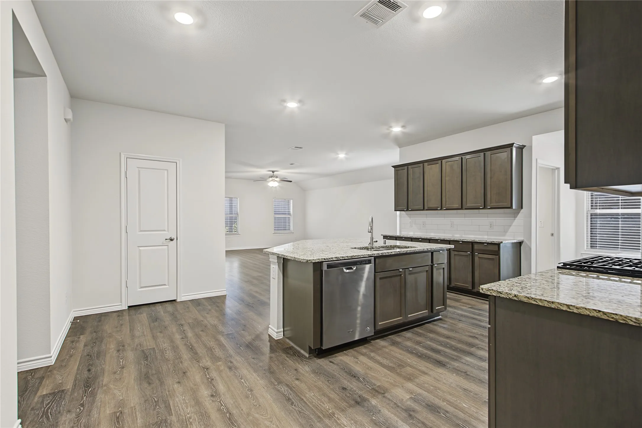 Single Family Residence For Rent in Collin County , 505 Range Drive, Princeton, Texas 75407, 4 Bedroom, 2 Bathroom, 2 Garage spaces, 2,014 Sqft, built in 2020, mls#21401943, Real Estate Agent in Princeton, Homes For Rent in Collin county, Homes For Rent in Princeton, Realtor in Princeton Texas, Real Estate Brokerage Independent Realty Texas, Luminita Cordes Realtor