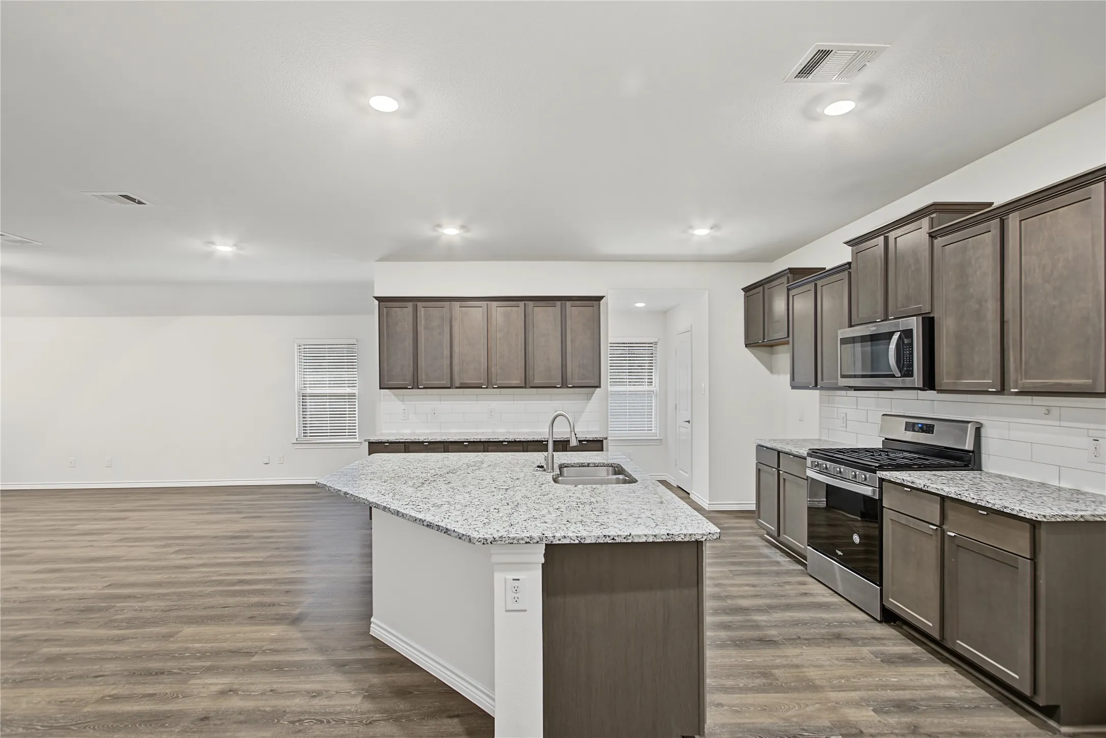 Single Family Residence For Rent in Collin County , 505 Range Drive, Princeton, Texas 75407, 4 Bedroom, 2 Bathroom, 2 Garage spaces, 2,014 Sqft, built in 2020, mls#21401943, Real Estate Agent in Princeton, Homes For Rent in Collin county, Homes For Rent in Princeton, Realtor in Princeton Texas, Real Estate Brokerage Independent Realty Texas, Luminita Cordes Realtor