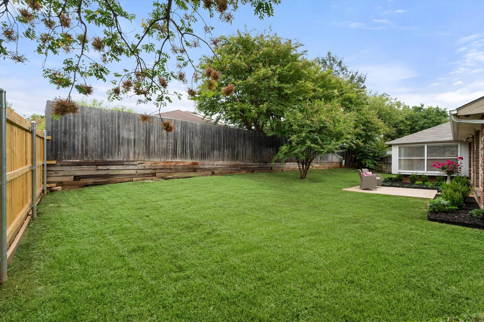 Spacious yard with new fencing
