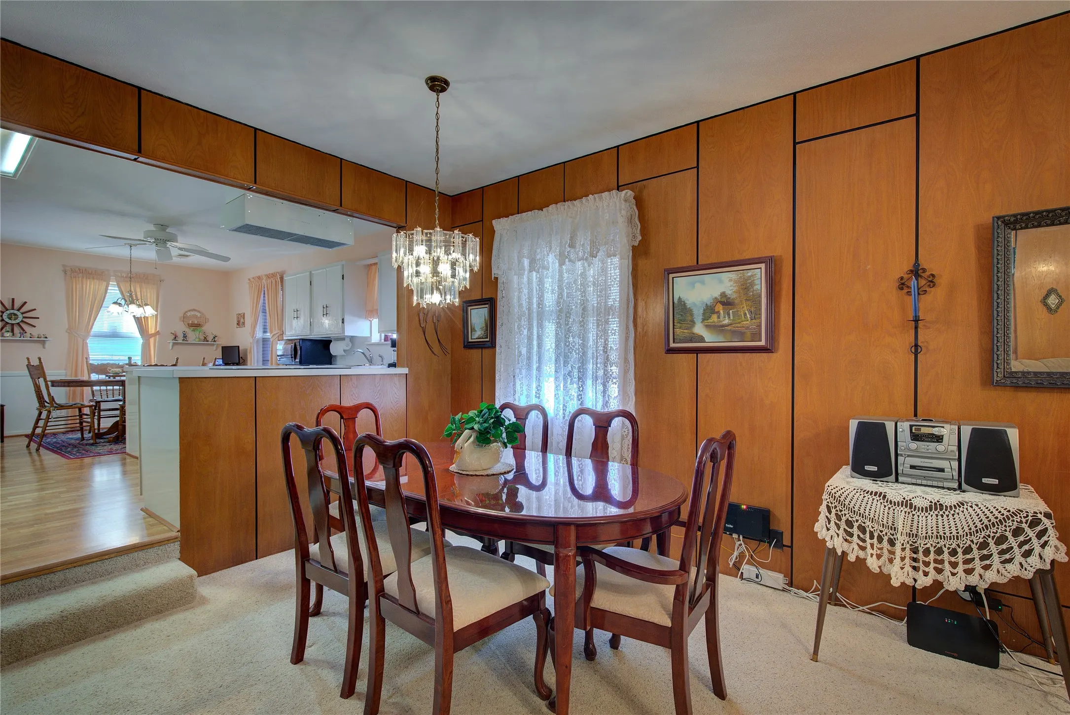 Single Family Residence For Sale in Rains County , 204 Garrett Avenue, East Tawakoni, Texas 75472, 2 Bedroom, 2 Bathroom, Garage spaces, 1,780 Sqft, built in 1982, mls#21401939, Real Estate Agent in East Tawakoni, Homes For Sale in Rains county, Homes For Sale in East Tawakoni, Realtor in East Tawakoni Texas, Real Estate Brokerage Independent Realty Texas, Luminita Cordes Realtor