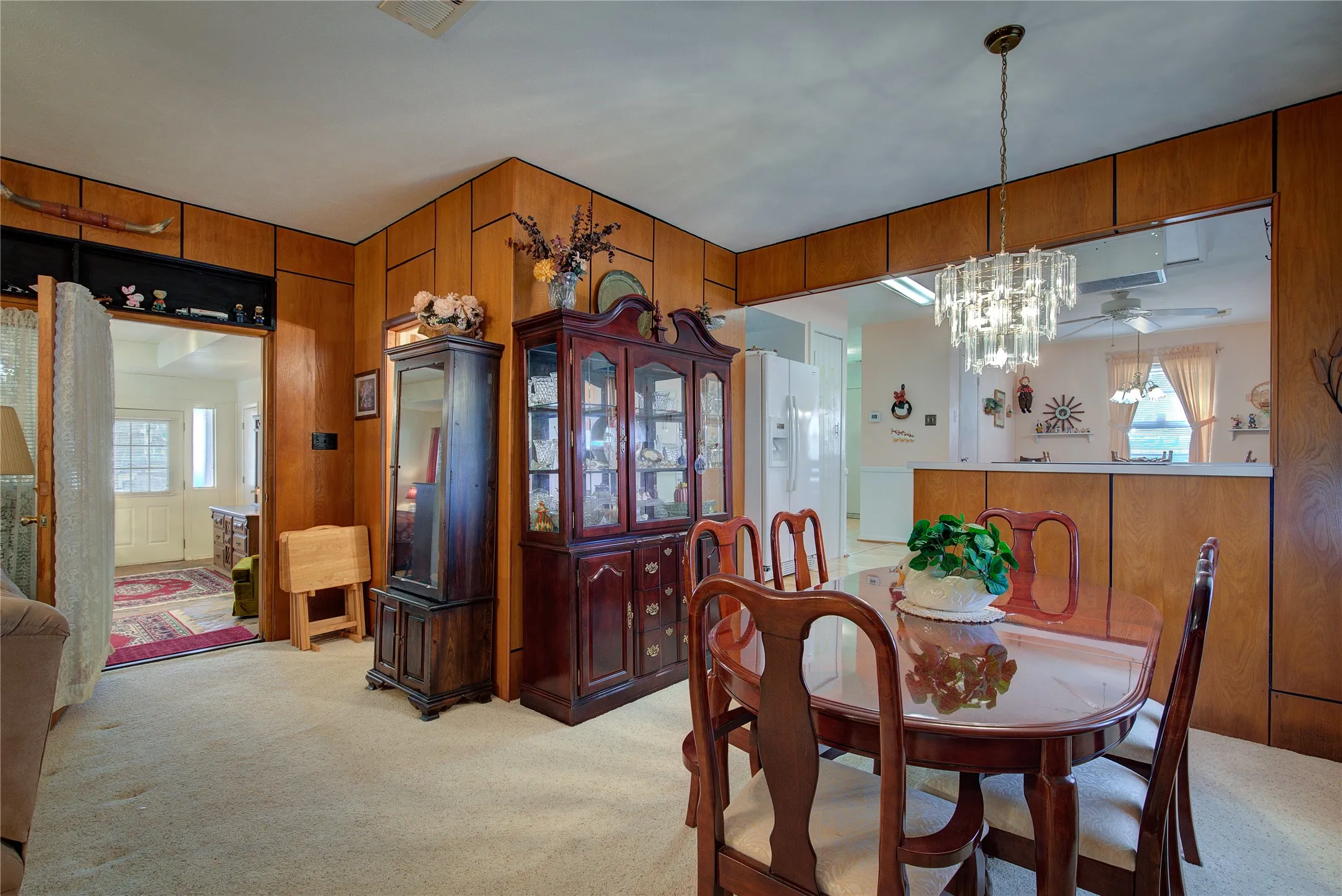 Single Family Residence For Sale in Rains County , 204 Garrett Avenue, East Tawakoni, Texas 75472, 2 Bedroom, 2 Bathroom, Garage spaces, 1,780 Sqft, built in 1982, mls#21401939, Real Estate Agent in East Tawakoni, Homes For Sale in Rains county, Homes For Sale in East Tawakoni, Realtor in East Tawakoni Texas, Real Estate Brokerage Independent Realty Texas, Luminita Cordes Realtor