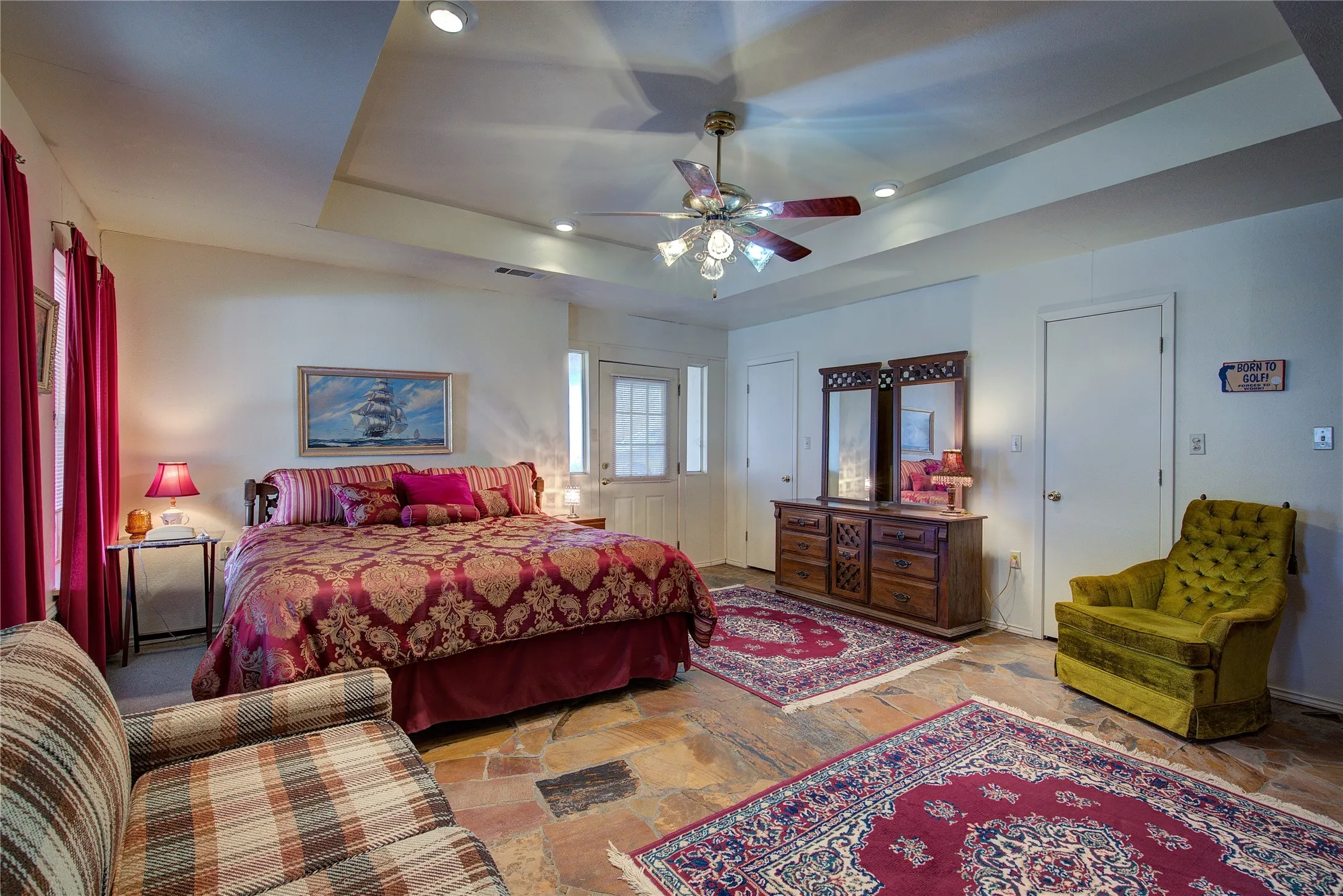 Single Family Residence For Sale in Rains County , 204 Garrett Avenue, East Tawakoni, Texas 75472, 2 Bedroom, 2 Bathroom, Garage spaces, 1,780 Sqft, built in 1982, mls#21401939, Real Estate Agent in East Tawakoni, Homes For Sale in Rains county, Homes For Sale in East Tawakoni, Realtor in East Tawakoni Texas, Real Estate Brokerage Independent Realty Texas, Luminita Cordes Realtor