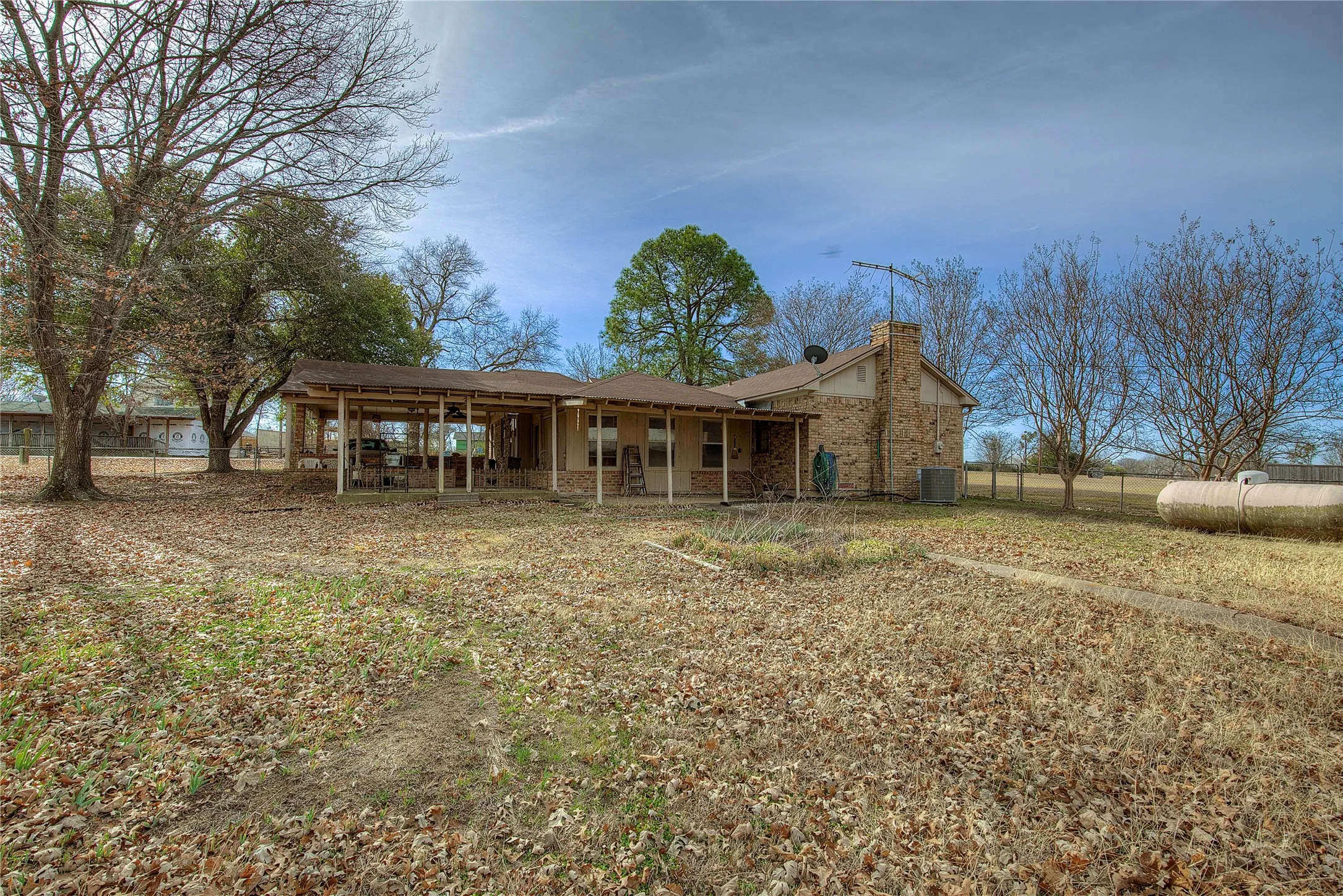 Single Family Residence For Sale in Rains County , 204 Garrett Avenue, East Tawakoni, Texas 75472, 2 Bedroom, 2 Bathroom, Garage spaces, 1,780 Sqft, built in 1982, mls#21401939, Real Estate Agent in East Tawakoni, Homes For Sale in Rains county, Homes For Sale in East Tawakoni, Realtor in East Tawakoni Texas, Real Estate Brokerage Independent Realty Texas, Luminita Cordes Realtor