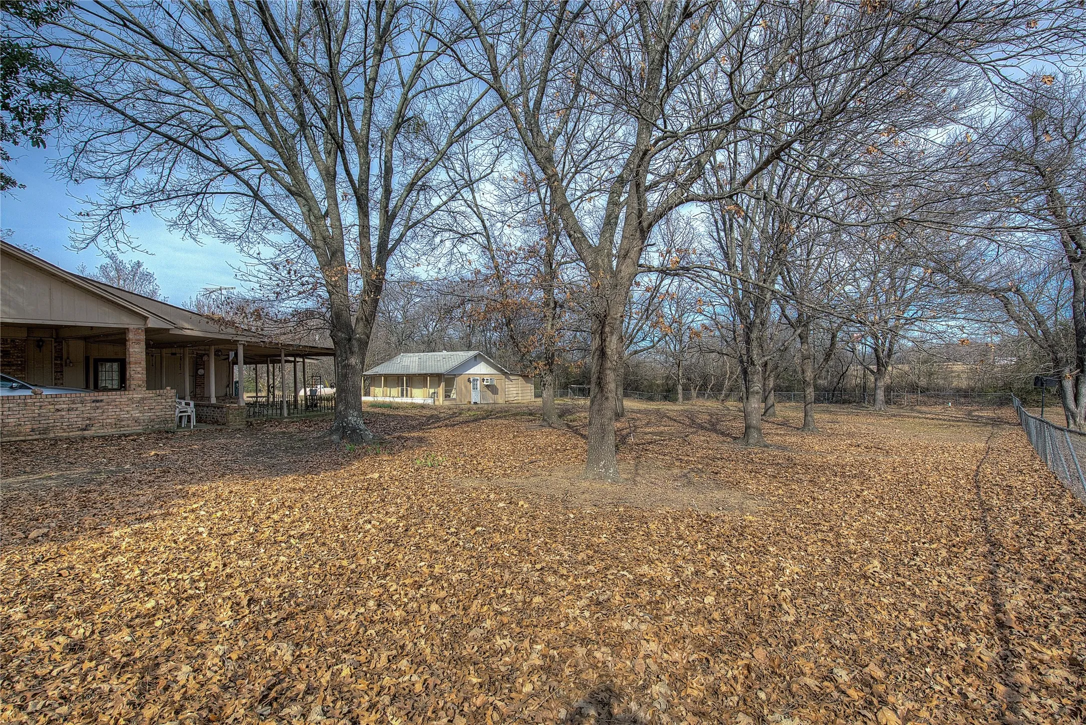 Single Family Residence For Sale in Rains County , 204 Garrett Avenue, East Tawakoni, Texas 75472, 2 Bedroom, 2 Bathroom, Garage spaces, 1,780 Sqft, built in 1982, mls#21401939, Real Estate Agent in East Tawakoni, Homes For Sale in Rains county, Homes For Sale in East Tawakoni, Realtor in East Tawakoni Texas, Real Estate Brokerage Independent Realty Texas, Luminita Cordes Realtor