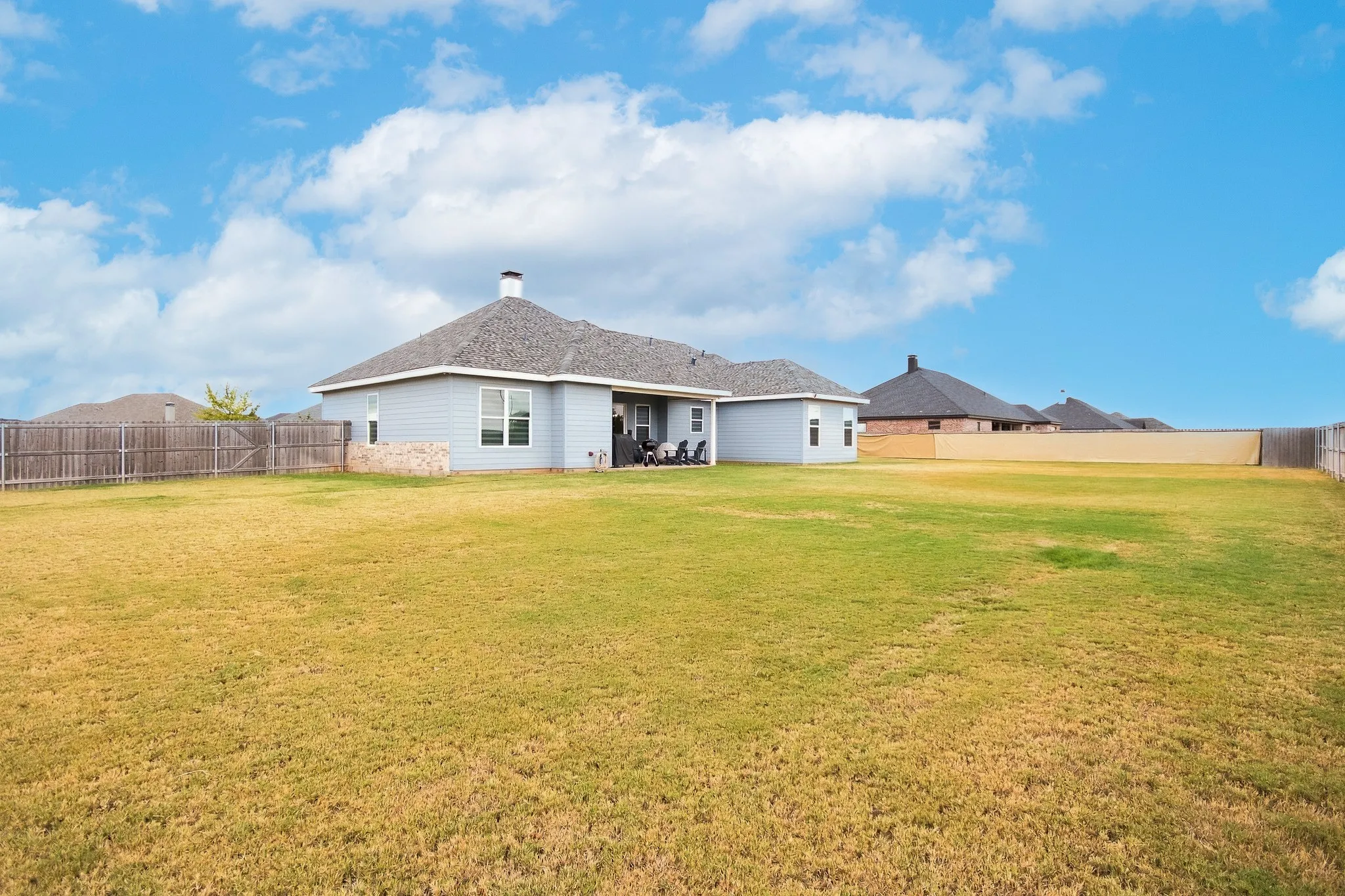 Single Family Residence For Sale in Taylor County , 212 Runnymede Way, Abilene, Texas 79606, 4 Bedroom, 3 Bathroom, 2 Garage spaces, 2,350 Sqft, built in 2021, mls#21400258, Real Estate Agent in Abilene, Homes For Sale in Taylor county, Homes For Sale in Abilene, Realtor in Abilene Texas, Real Estate Brokerage Independent Realty Texas, Luminita Cordes Realtor