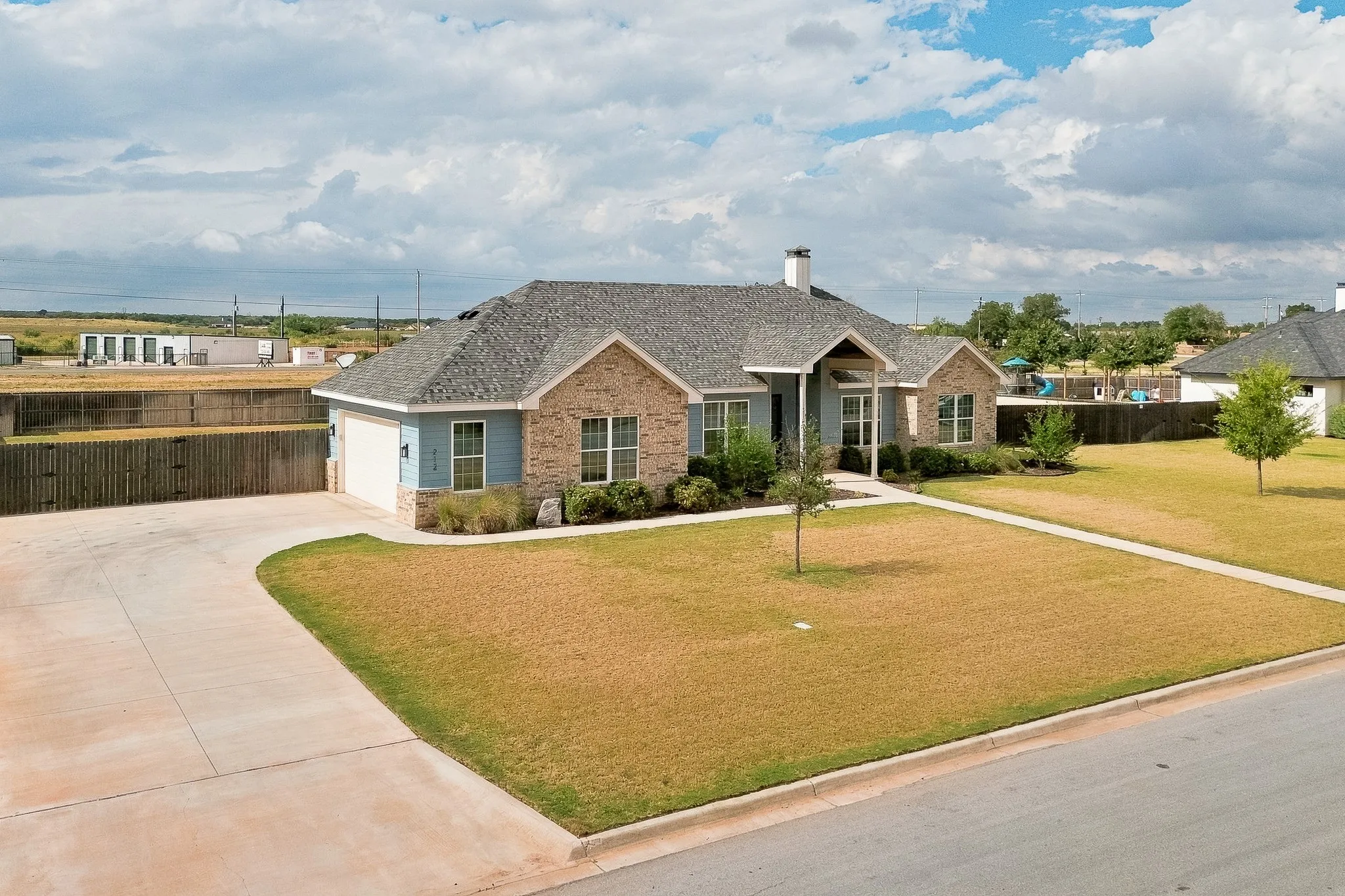 Single Family Residence For Sale in Taylor County , 212 Runnymede Way, Abilene, Texas 79606, 4 Bedroom, 3 Bathroom, 2 Garage spaces, 2,350 Sqft, built in 2021, mls#21400258, Real Estate Agent in Abilene, Homes For Sale in Taylor county, Homes For Sale in Abilene, Realtor in Abilene Texas, Real Estate Brokerage Independent Realty Texas, Luminita Cordes Realtor