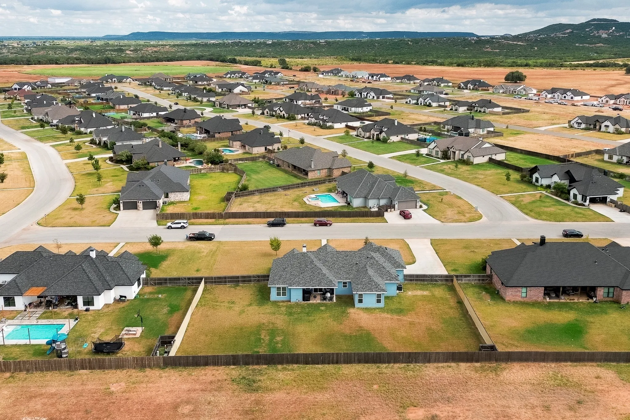 Single Family Residence For Sale in Taylor County , 212 Runnymede Way, Abilene, Texas 79606, 4 Bedroom, 3 Bathroom, 2 Garage spaces, 2,350 Sqft, built in 2021, mls#21400258, Real Estate Agent in Abilene, Homes For Sale in Taylor county, Homes For Sale in Abilene, Realtor in Abilene Texas, Real Estate Brokerage Independent Realty Texas, Luminita Cordes Realtor