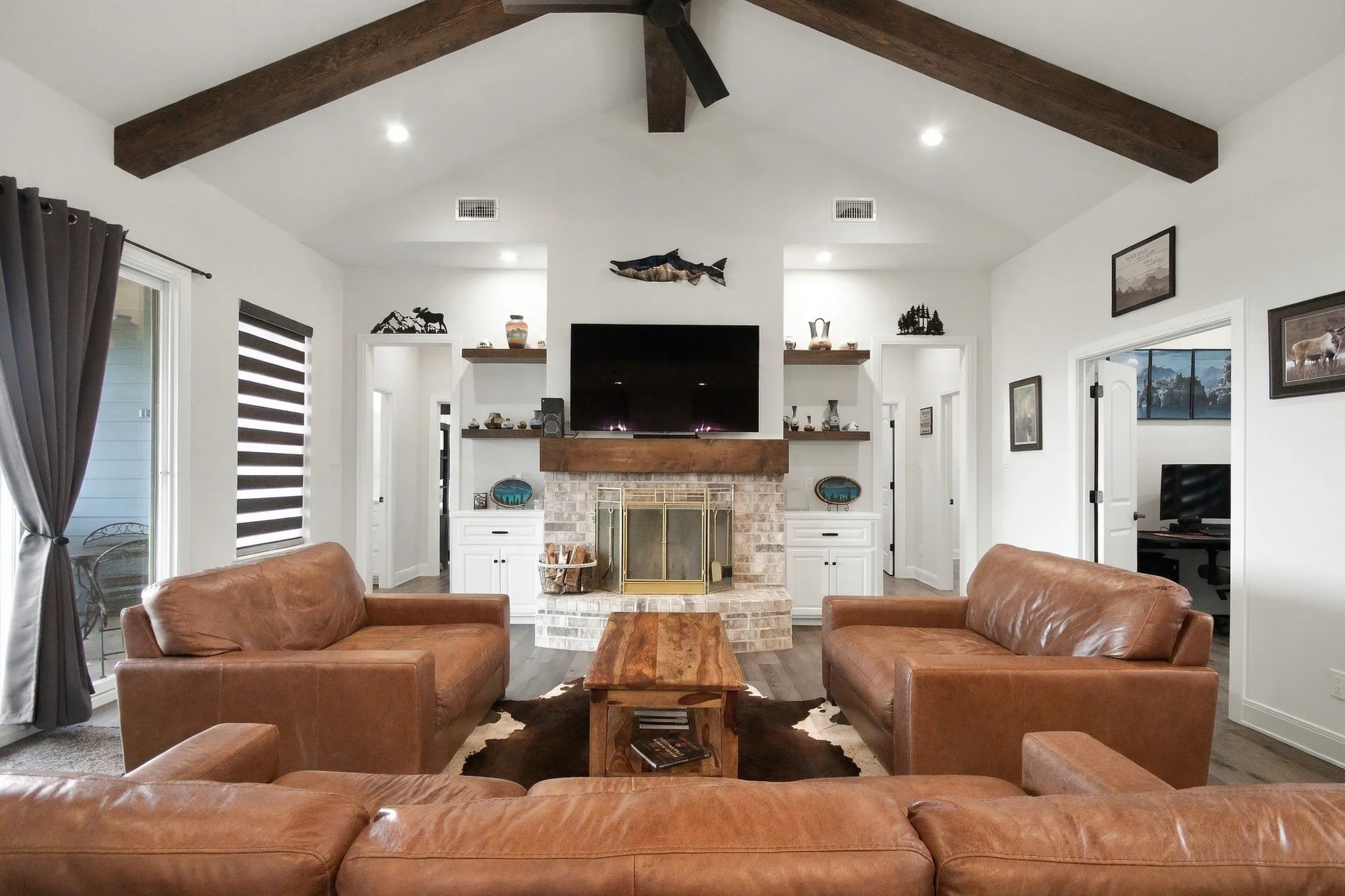 Single Family Residence For Sale in Taylor County , 212 Runnymede Way, Abilene, Texas 79606, 4 Bedroom, 3 Bathroom, 2 Garage spaces, 2,350 Sqft, built in 2021, mls#21400258, Real Estate Agent in Abilene, Homes For Sale in Taylor county, Homes For Sale in Abilene, Realtor in Abilene Texas, Real Estate Brokerage Independent Realty Texas, Luminita Cordes Realtor