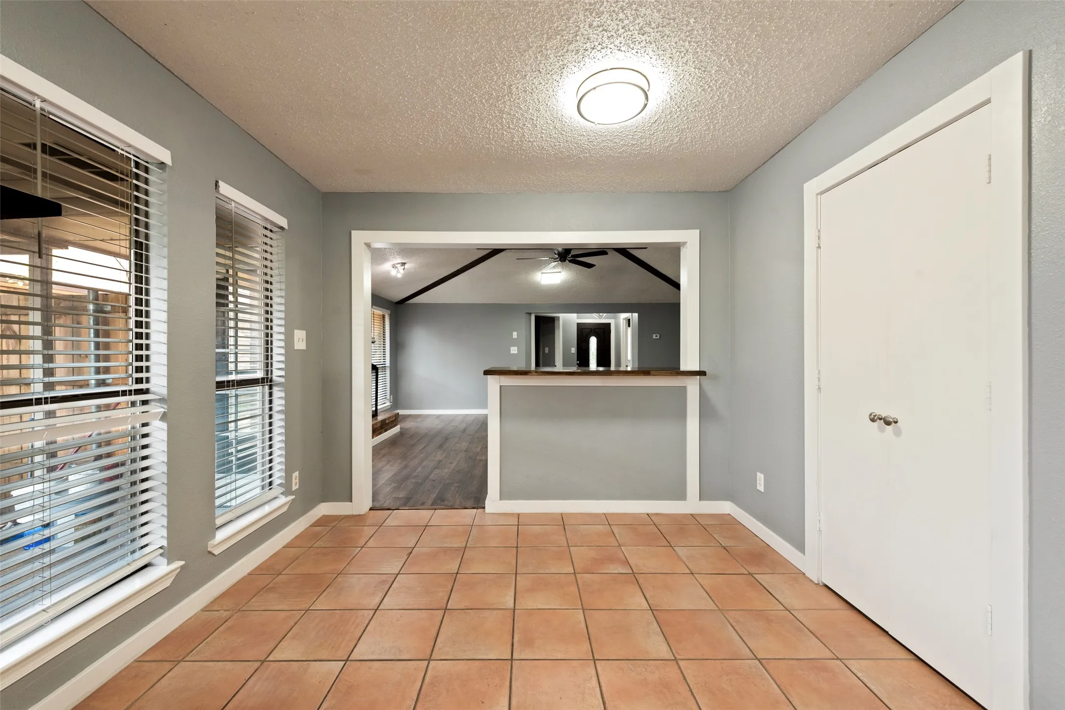 Single Family Residence For Sale in Denton County , 2203 Placid Drive, Carrollton, Texas 75007, 3 Bedroom, 2 Bathroom, Garage spaces, 1,620 Sqft, built in 1983, mls#21401928, Real Estate Agent in Carrollton, Homes For Sale in Denton county, Homes For Sale in Carrollton, Realtor in Carrollton Texas, Real Estate Brokerage Independent Realty Texas, Luminita Cordes Realtor
