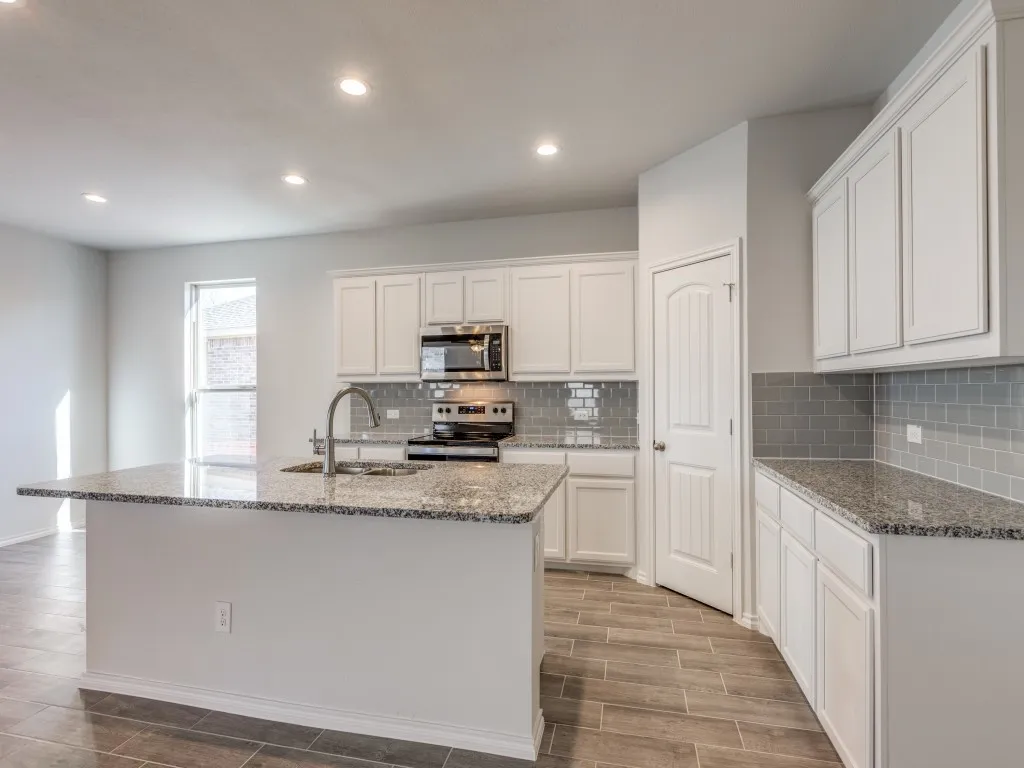 Single Family Residence For Rent in Collin County , 3326 Celestial Lane, Melissa, Texas 75454, 3 Bedroom, 3 Bathroom, 2 Garage spaces, 2,155 Sqft, built in 2023, mls#21401955, Real Estate Agent in Melissa, Homes For Rent in Collin county, Homes For Rent in Melissa, Realtor in Melissa Texas, Real Estate Brokerage Independent Realty Texas, Luminita Cordes Realtor