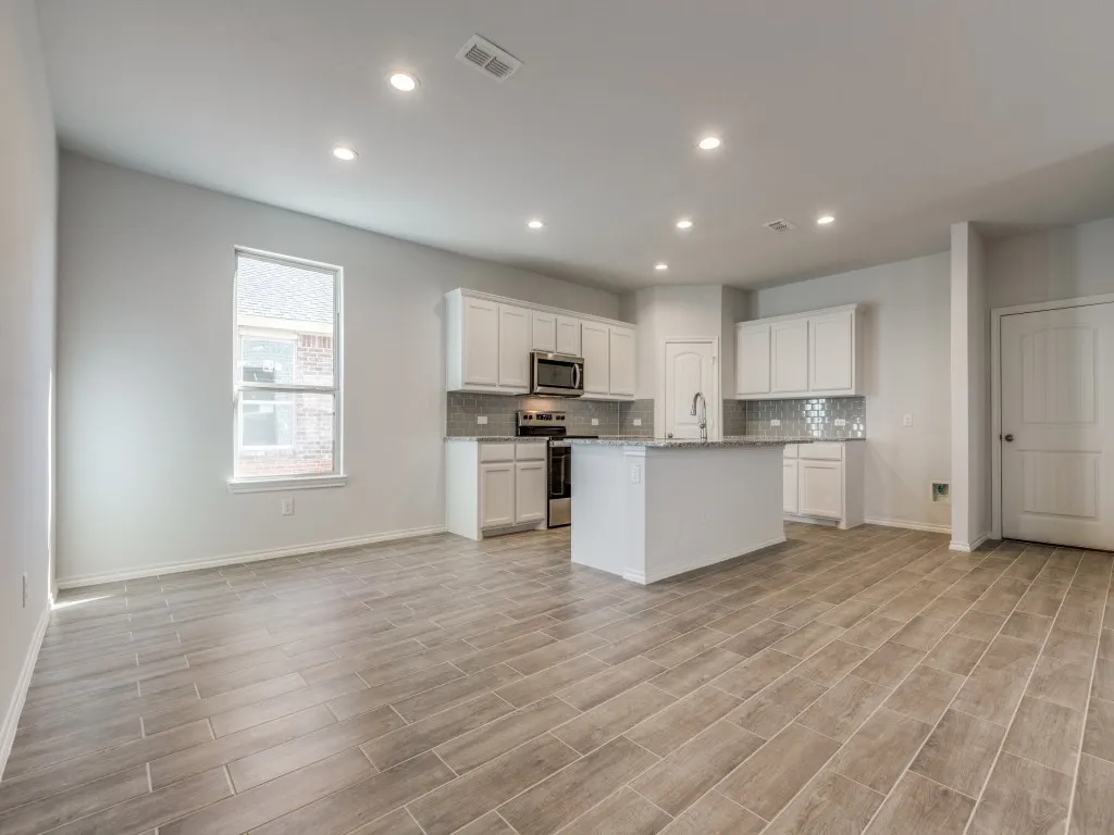 Single Family Residence For Rent in Collin County , 3326 Celestial Lane, Melissa, Texas 75454, 3 Bedroom, 3 Bathroom, 2 Garage spaces, 2,155 Sqft, built in 2023, mls#21401955, Real Estate Agent in Melissa, Homes For Rent in Collin county, Homes For Rent in Melissa, Realtor in Melissa Texas, Real Estate Brokerage Independent Realty Texas, Luminita Cordes Realtor