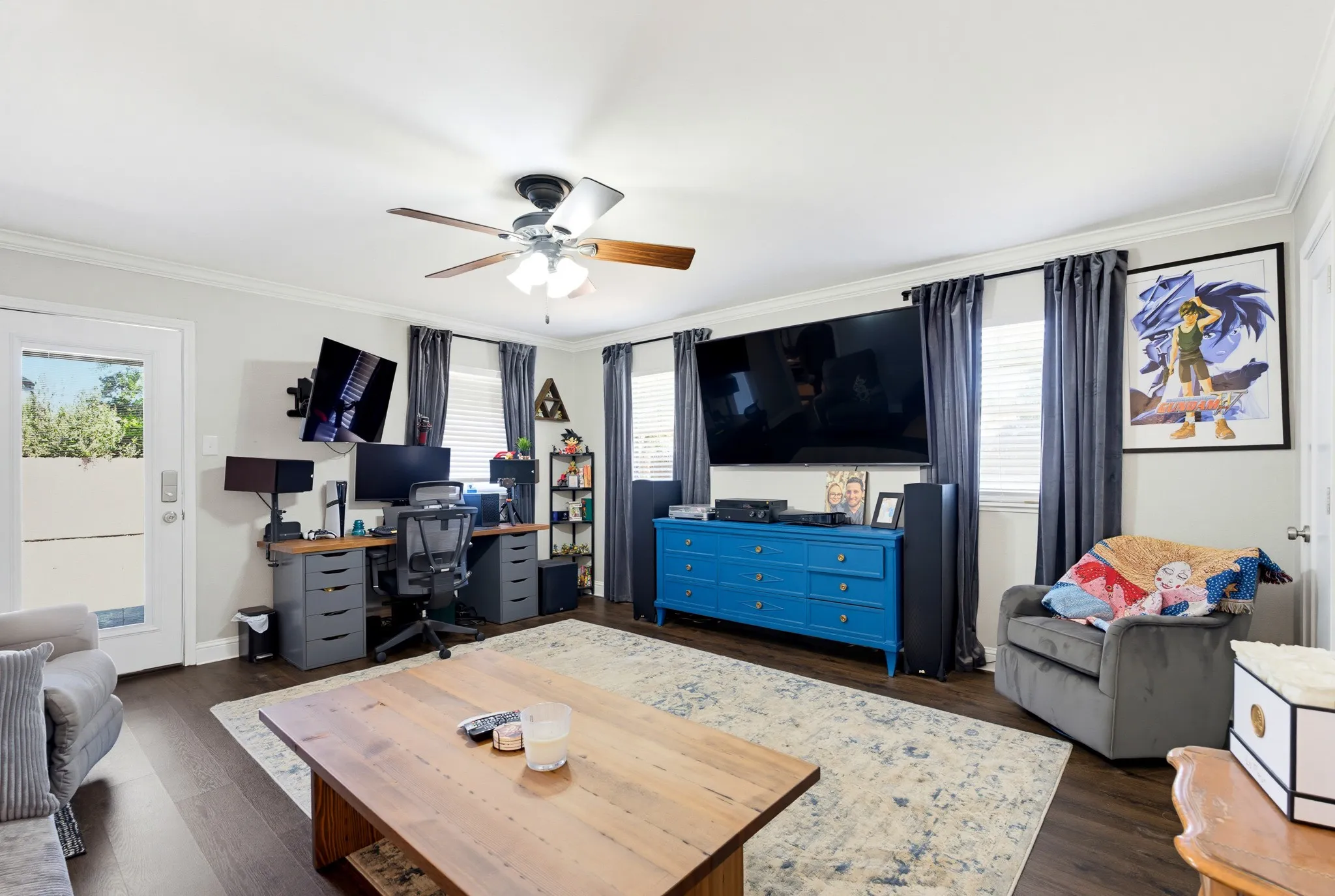 flex space/4th bedroom