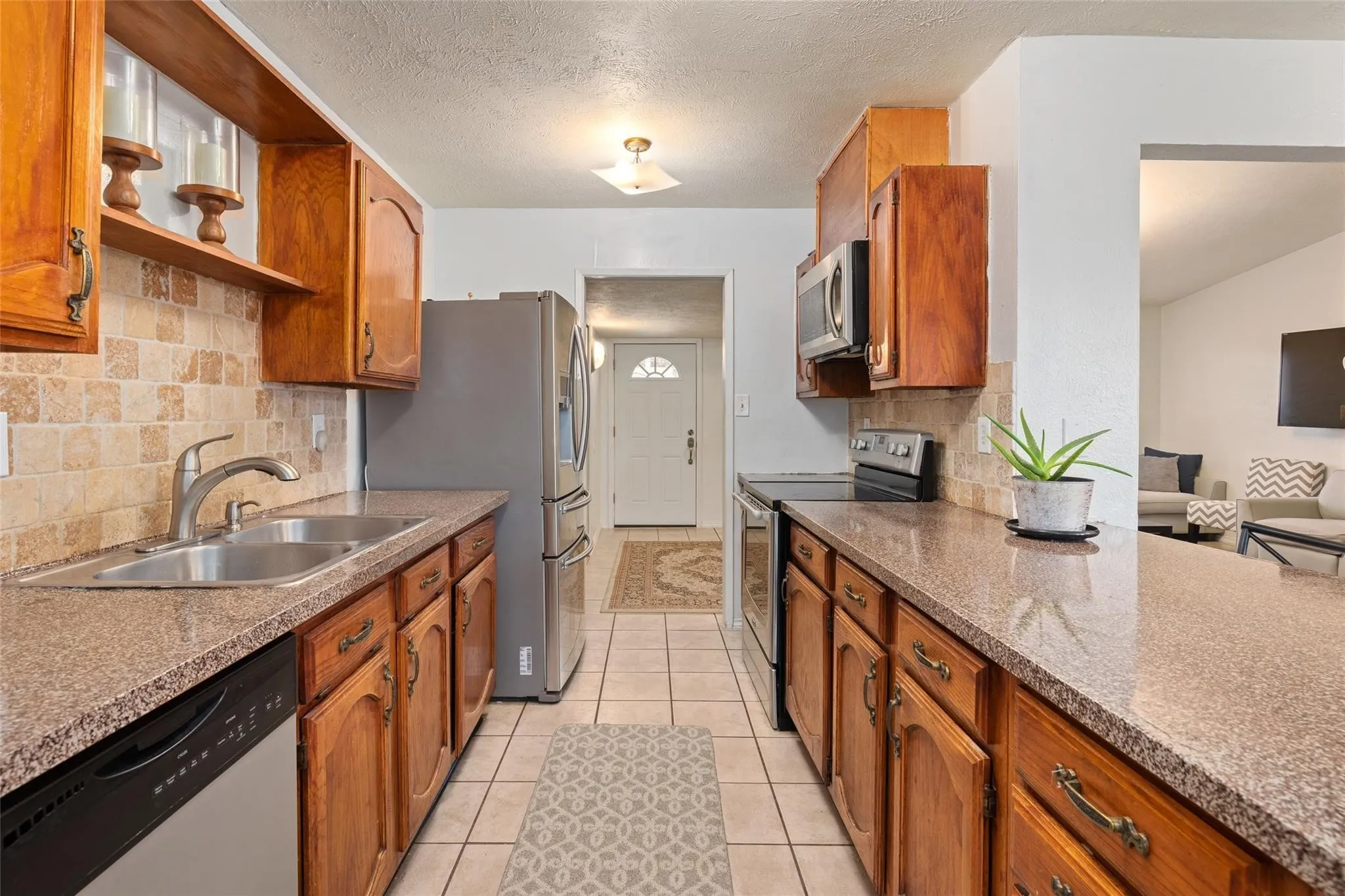 Single Family Residence For Rent in Denton County , 2110 Rose Hill Road, Carrollton, Texas 75007, 3 Bedroom, 2 Bathroom, 2 Garage spaces, 1,512 Sqft, built in 1979, mls#21401960, Real Estate Agent in Carrollton, Homes For Rent in Denton county, Homes For Rent in Carrollton, Realtor in Carrollton Texas, Real Estate Brokerage Independent Realty Texas, Luminita Cordes Realtor
