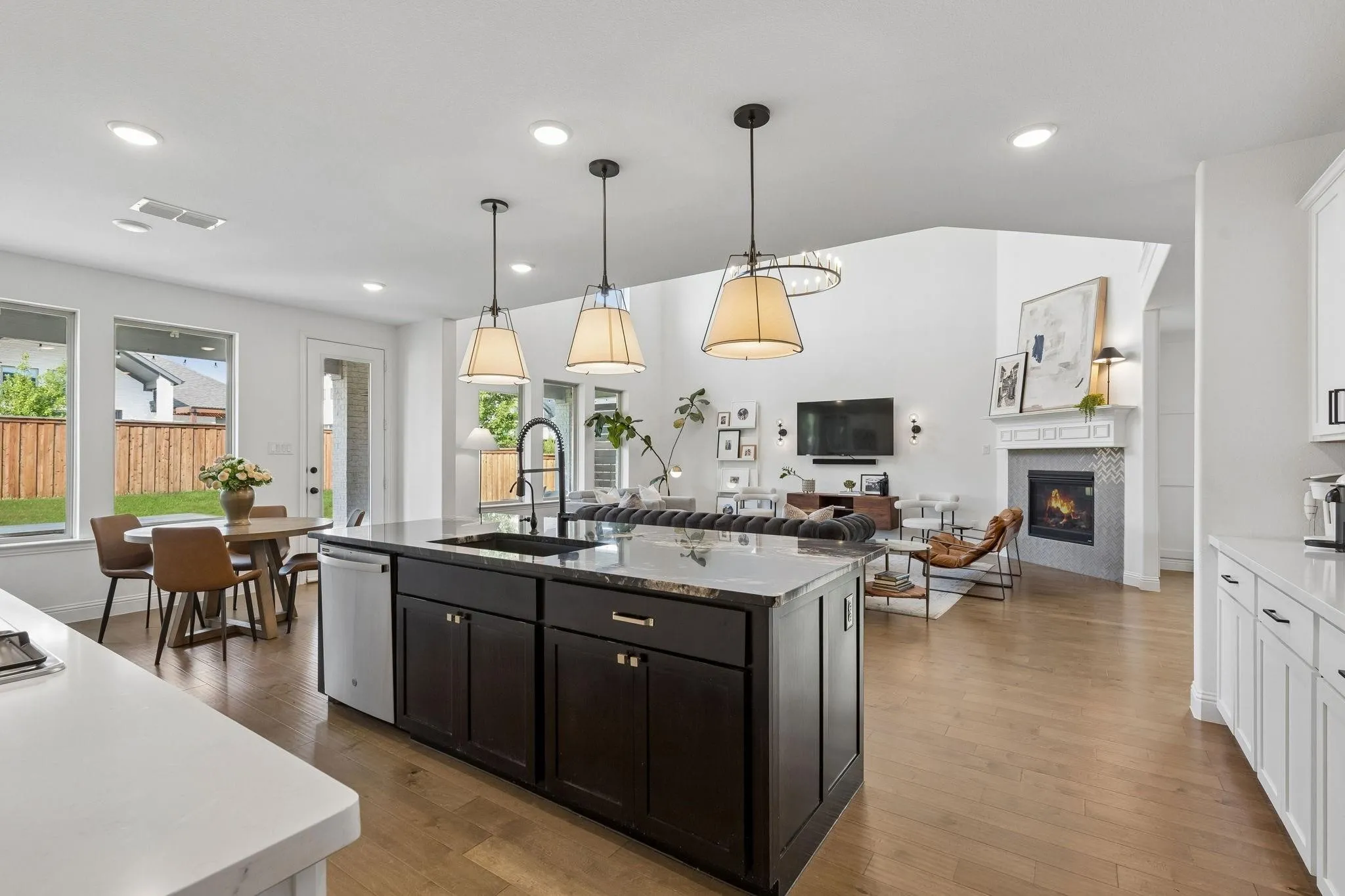 Single Family Residence For Rent in Denton County , 2622 Eucalyptus Road, Frisco, Texas 75033, 5 Bedroom, 6 Bathroom, 3 Garage spaces, 4,023 Sqft, built in 2020, mls#21401950, Real Estate Agent in Frisco, Homes For Rent in Denton county, Homes For Rent in Frisco, Realtor in Frisco Texas, Real Estate Brokerage Independent Realty Texas, Luminita Cordes Realtor