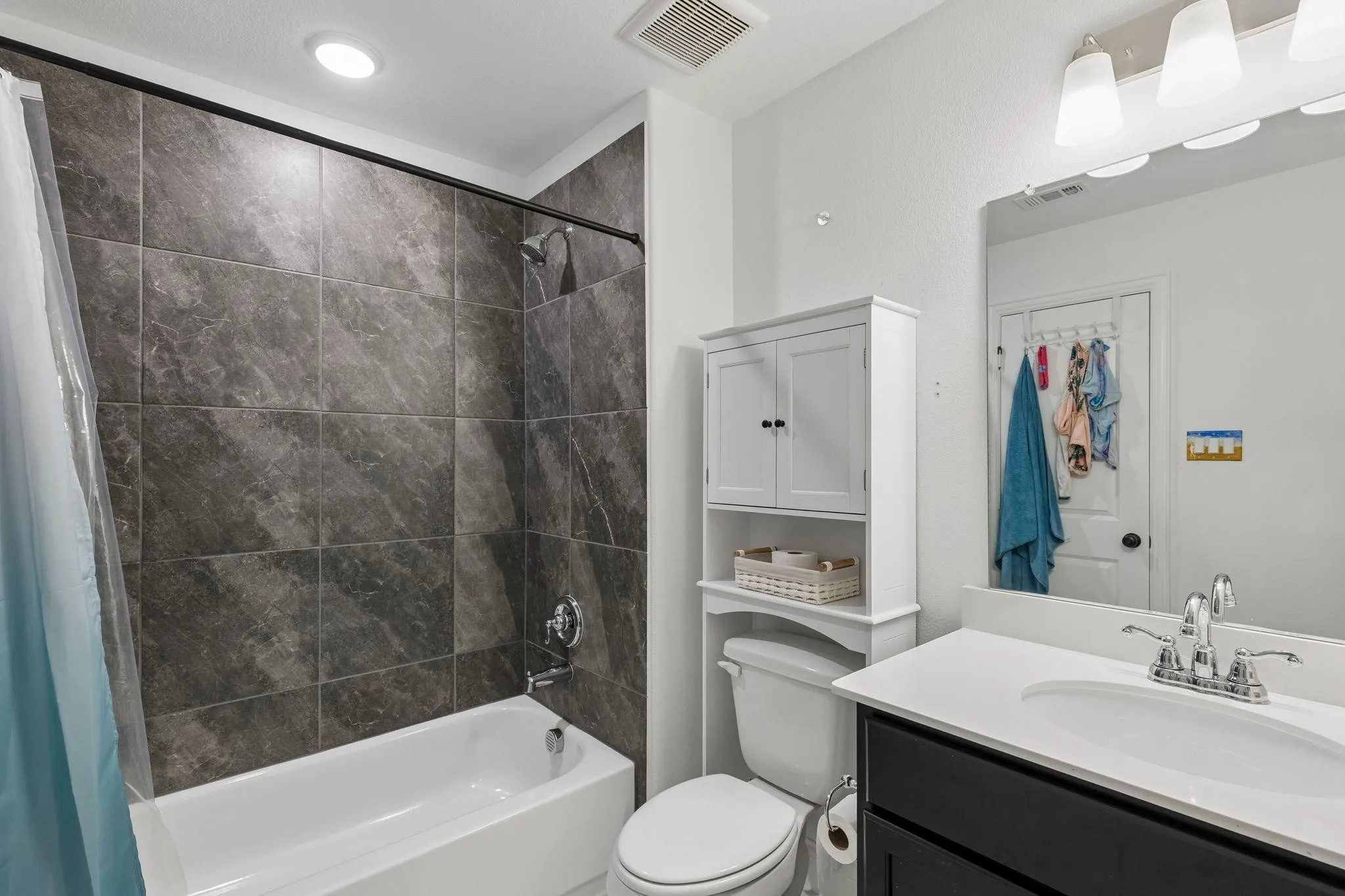 Single Family Residence For Rent in Denton County , 2622 Eucalyptus Road, Frisco, Texas 75033, 5 Bedroom, 6 Bathroom, 3 Garage spaces, 4,023 Sqft, built in 2020, mls#21401950, Real Estate Agent in Frisco, Homes For Rent in Denton county, Homes For Rent in Frisco, Realtor in Frisco Texas, Real Estate Brokerage Independent Realty Texas, Luminita Cordes Realtor