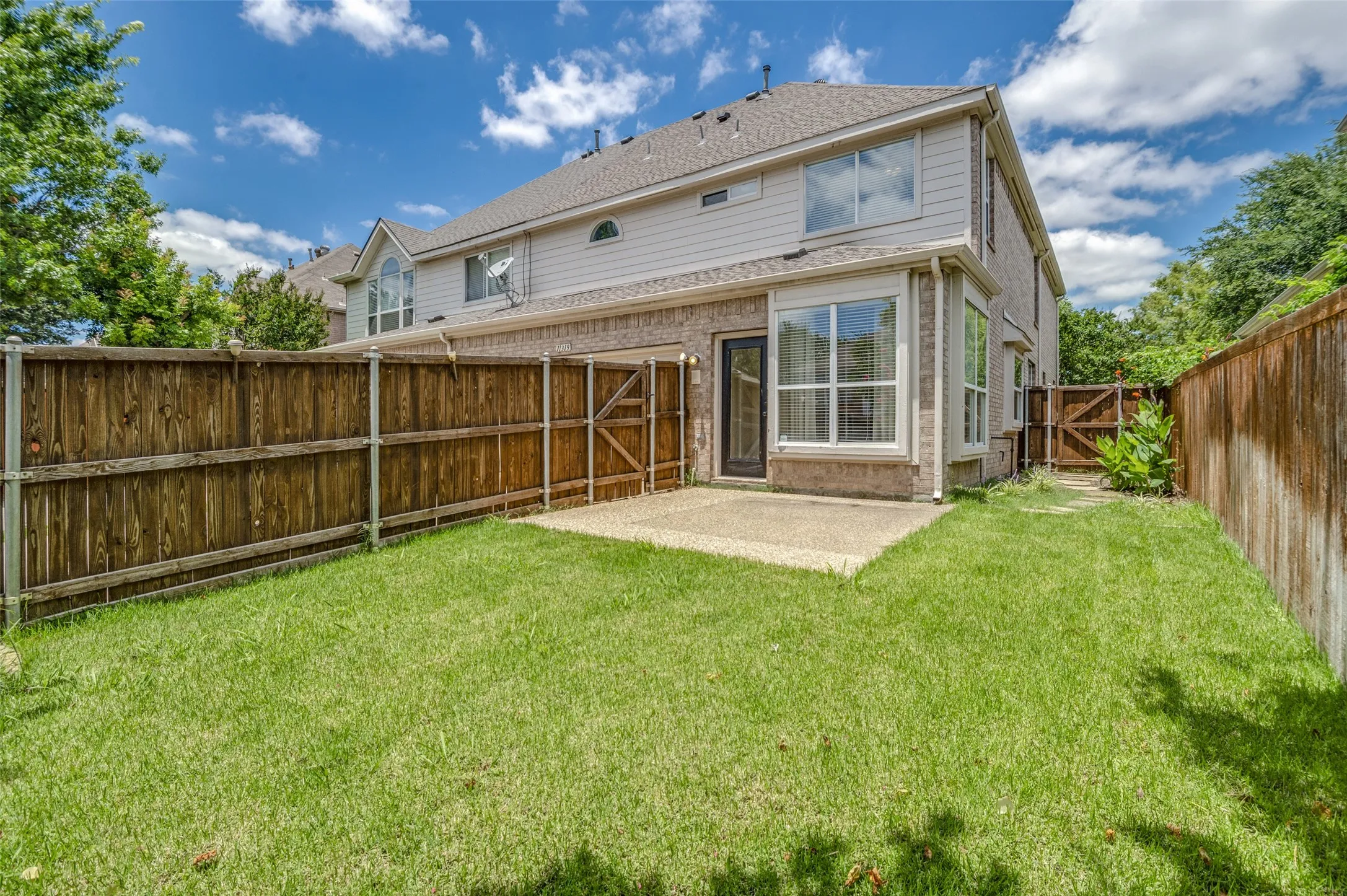 Single Family Residence For Sale in Collin County , 11319 Still Hollow Drive, Frisco, Texas 75035, 4 Bedroom, 3 Bathroom, 2 Garage spaces, 2,392 Sqft, built in 2001, mls#21399240, Real Estate Agent in Frisco, Homes For Sale in Collin county, Homes For Sale in Frisco, Realtor in Frisco Texas, Real Estate Brokerage Independent Realty Texas, Luminita Cordes Realtor
