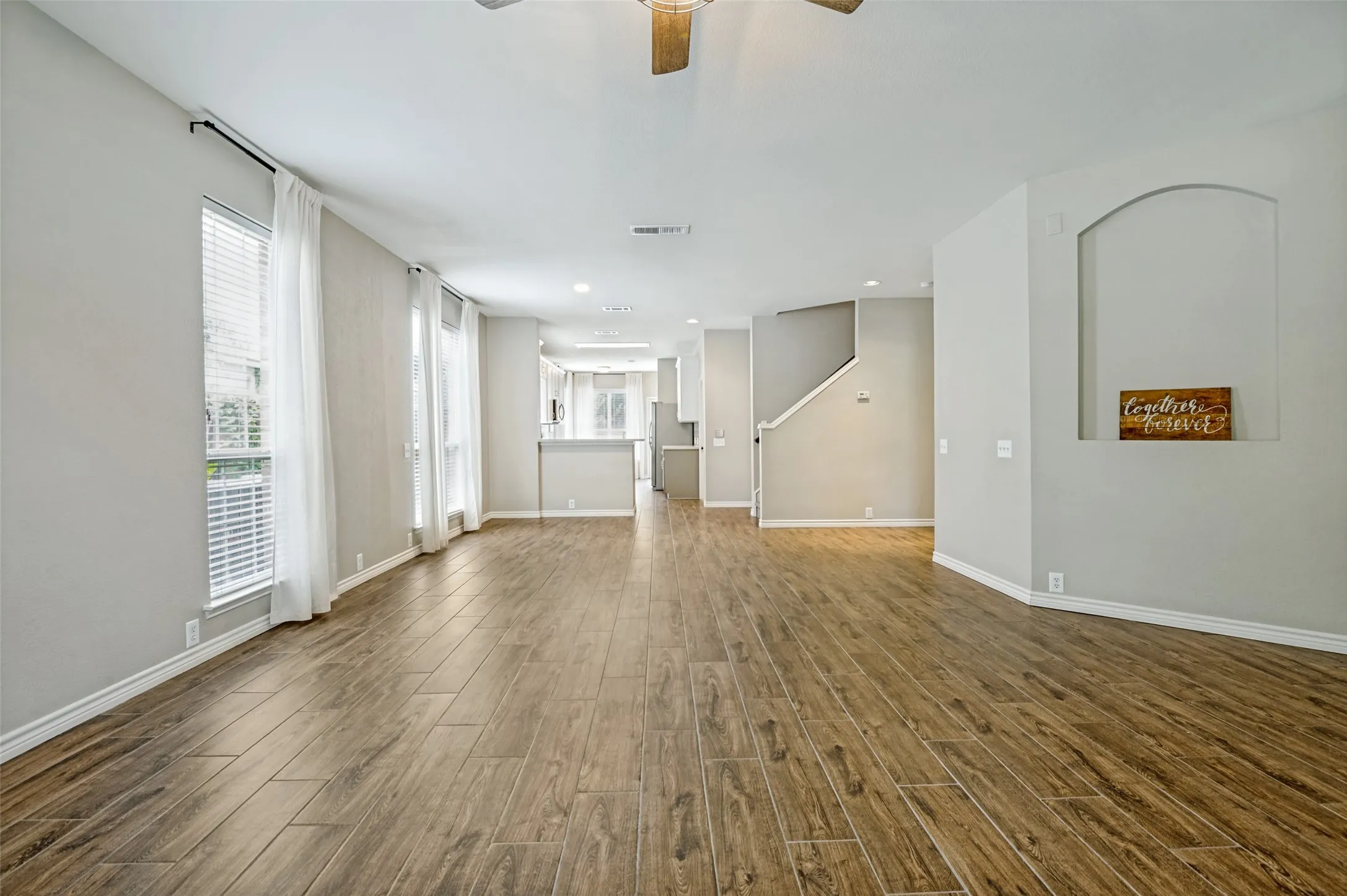 Single Family Residence For Sale in Collin County , 11319 Still Hollow Drive, Frisco, Texas 75035, 4 Bedroom, 3 Bathroom, 2 Garage spaces, 2,392 Sqft, built in 2001, mls#21399240, Real Estate Agent in Frisco, Homes For Sale in Collin county, Homes For Sale in Frisco, Realtor in Frisco Texas, Real Estate Brokerage Independent Realty Texas, Luminita Cordes Realtor
