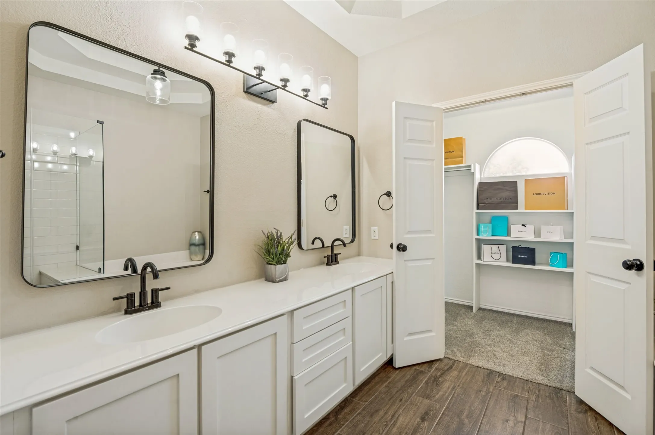 Single Family Residence For Sale in Collin County , 11319 Still Hollow Drive, Frisco, Texas 75035, 4 Bedroom, 3 Bathroom, 2 Garage spaces, 2,392 Sqft, built in 2001, mls#21399240, Real Estate Agent in Frisco, Homes For Sale in Collin county, Homes For Sale in Frisco, Realtor in Frisco Texas, Real Estate Brokerage Independent Realty Texas, Luminita Cordes Realtor
