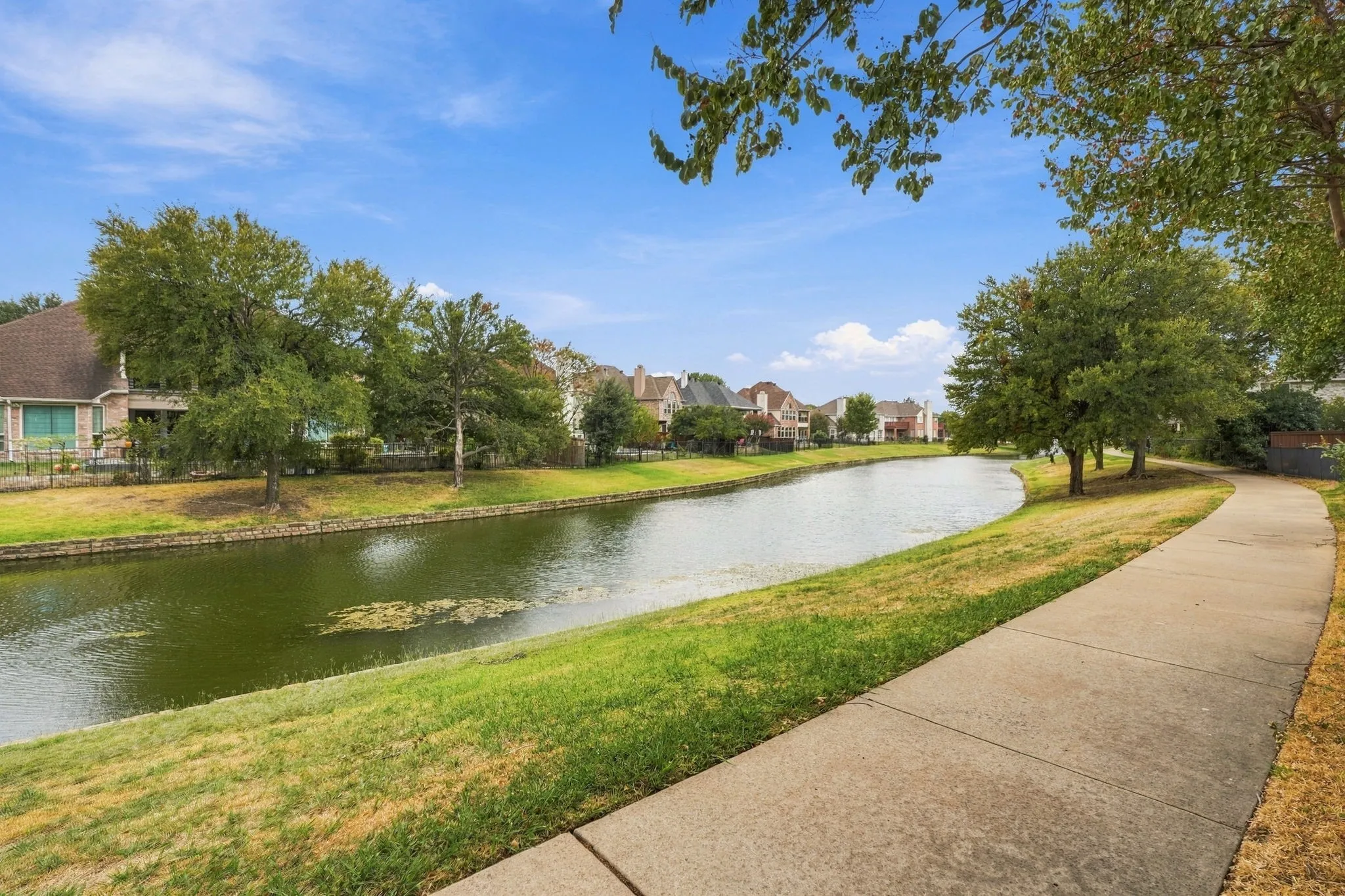 Single Family Residence For Sale in Dallas County , 229 Chestnut Lane, Coppell, Texas 75019, 4 Bedroom, 4 Bathroom, 2 Garage spaces, 3,025 Sqft, built in 1996, mls#21400838, Real Estate Agent in Coppell, Homes For Sale in Dallas county, Homes For Sale in Coppell, Realtor in Coppell Texas, Real Estate Brokerage Independent Realty Texas, Luminita Cordes Realtor