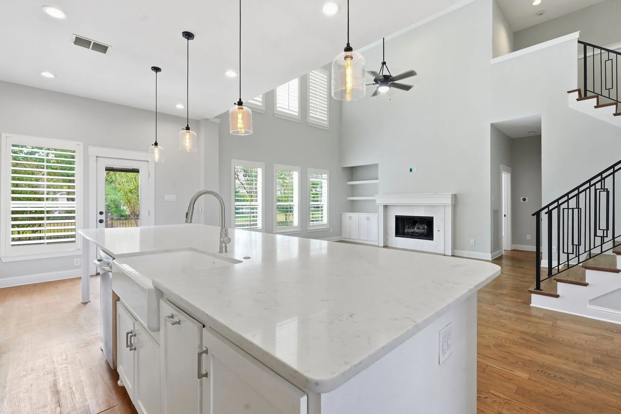 Single Family Residence For Sale in Dallas County , 229 Chestnut Lane, Coppell, Texas 75019, 4 Bedroom, 4 Bathroom, 2 Garage spaces, 3,025 Sqft, built in 1996, mls#21400838, Real Estate Agent in Coppell, Homes For Sale in Dallas county, Homes For Sale in Coppell, Realtor in Coppell Texas, Real Estate Brokerage Independent Realty Texas, Luminita Cordes Realtor
