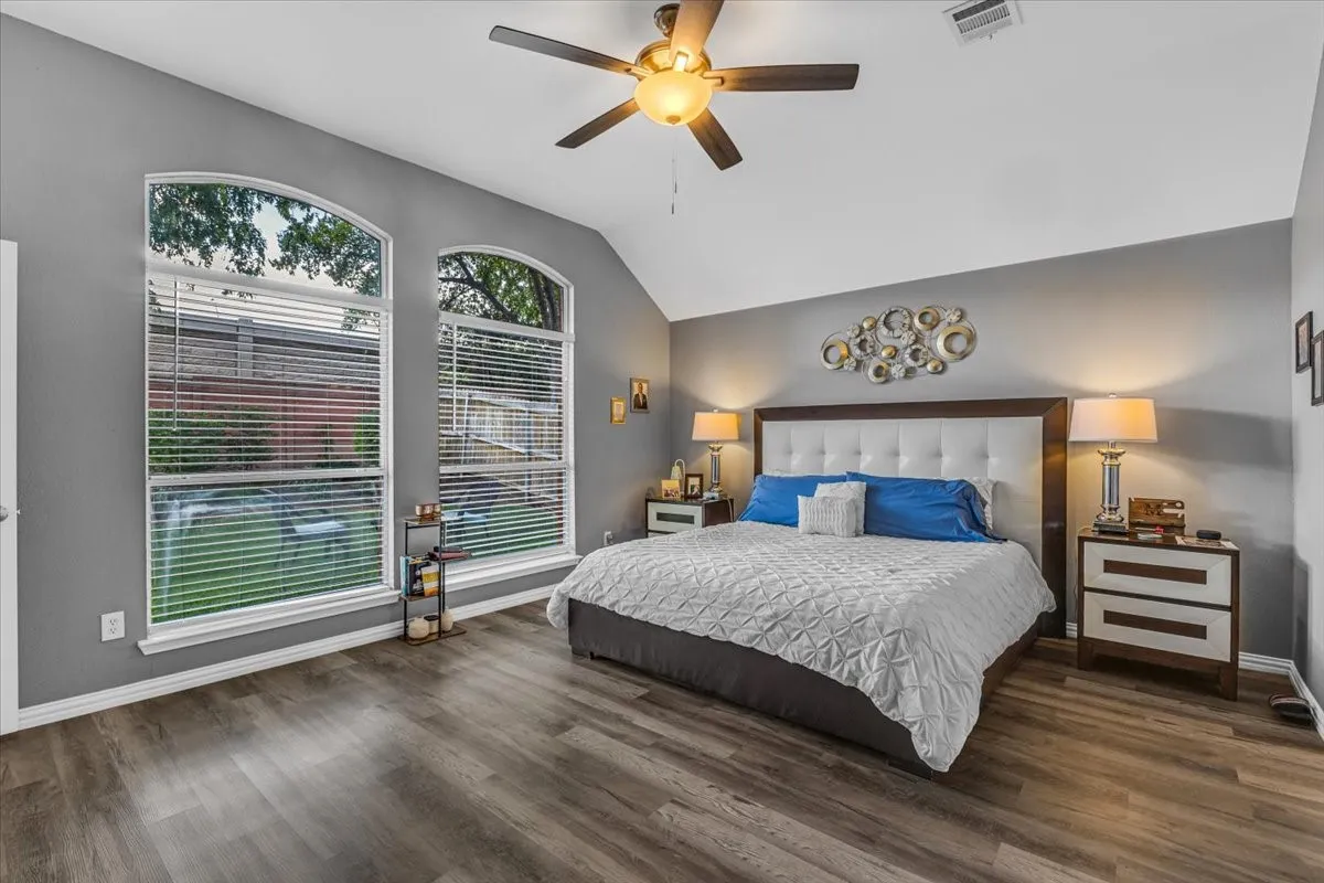 Single Family Residence For Sale in Tarrant County , 4825 Gloucester Drive, Grand Prairie, Texas 75052, 3 Bedroom, 2 Bathroom, 2 Garage spaces, 1,763 Sqft, built in 2000, mls#21401968, Real Estate Agent in Grand Prairie, Homes For Sale in Tarrant county, Homes For Sale in Grand Prairie, Realtor in Grand Prairie Texas, Real Estate Brokerage Independent Realty Texas, Luminita Cordes Realtor