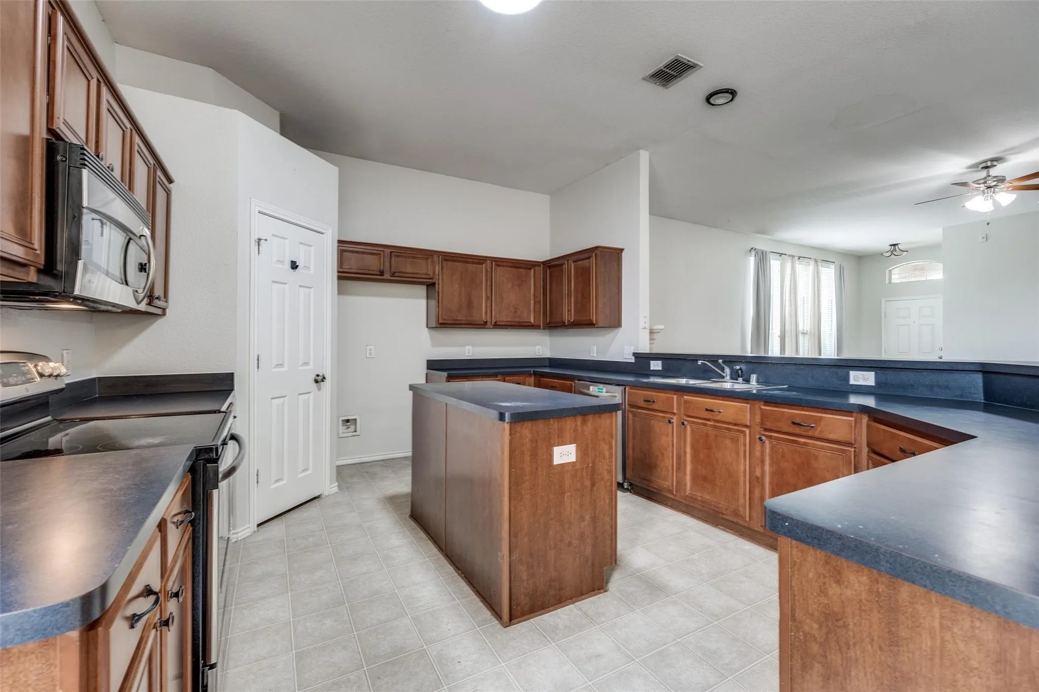 Single Family Residence For Rent in Collin County , 1304 Sierra Blanca Drive, Wylie, Texas 75098, 4 Bedroom, 2 Bathroom, 2 Garage spaces, 1,925 Sqft, built in 2006, mls#21401929, Real Estate Agent in Wylie, Homes For Rent in Collin county, Homes For Rent in Wylie, Realtor in Wylie Texas, Real Estate Brokerage Independent Realty Texas, Luminita Cordes Realtor