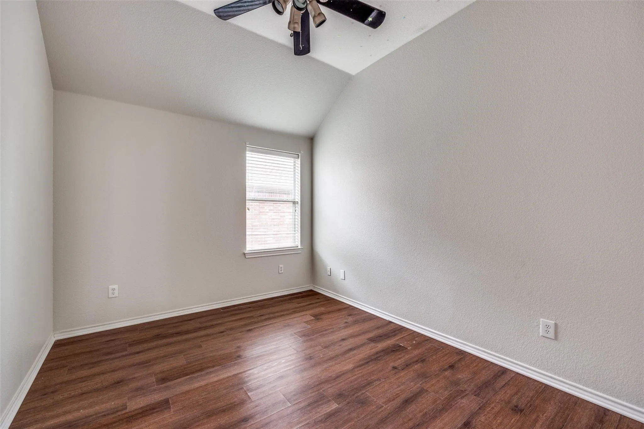 Single Family Residence For Rent in Collin County , 1304 Sierra Blanca Drive, Wylie, Texas 75098, 4 Bedroom, 2 Bathroom, 2 Garage spaces, 1,925 Sqft, built in 2006, mls#21401929, Real Estate Agent in Wylie, Homes For Rent in Collin county, Homes For Rent in Wylie, Realtor in Wylie Texas, Real Estate Brokerage Independent Realty Texas, Luminita Cordes Realtor