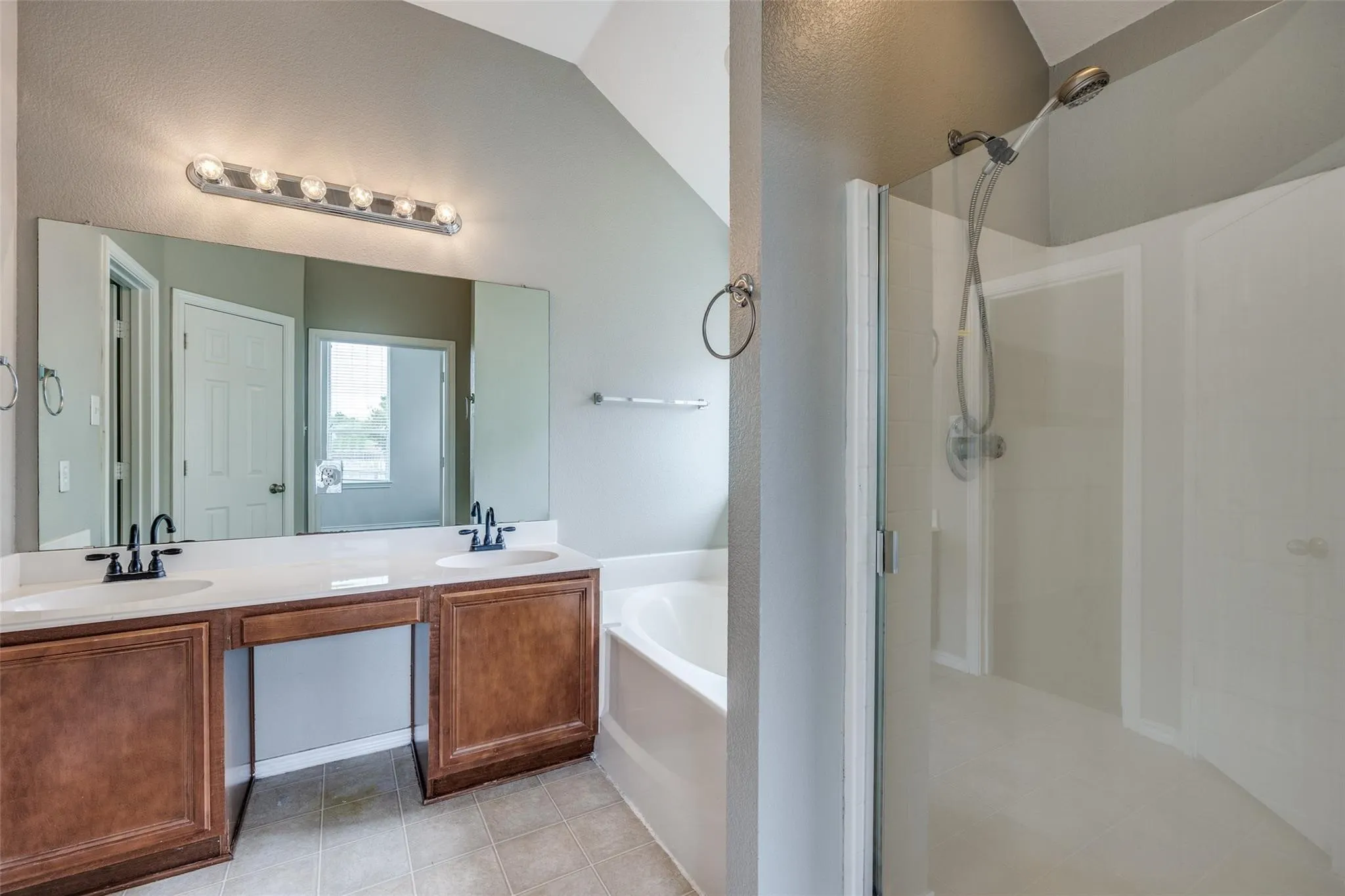 Single Family Residence For Rent in Collin County , 1304 Sierra Blanca Drive, Wylie, Texas 75098, 4 Bedroom, 2 Bathroom, 2 Garage spaces, 1,925 Sqft, built in 2006, mls#21401929, Real Estate Agent in Wylie, Homes For Rent in Collin county, Homes For Rent in Wylie, Realtor in Wylie Texas, Real Estate Brokerage Independent Realty Texas, Luminita Cordes Realtor