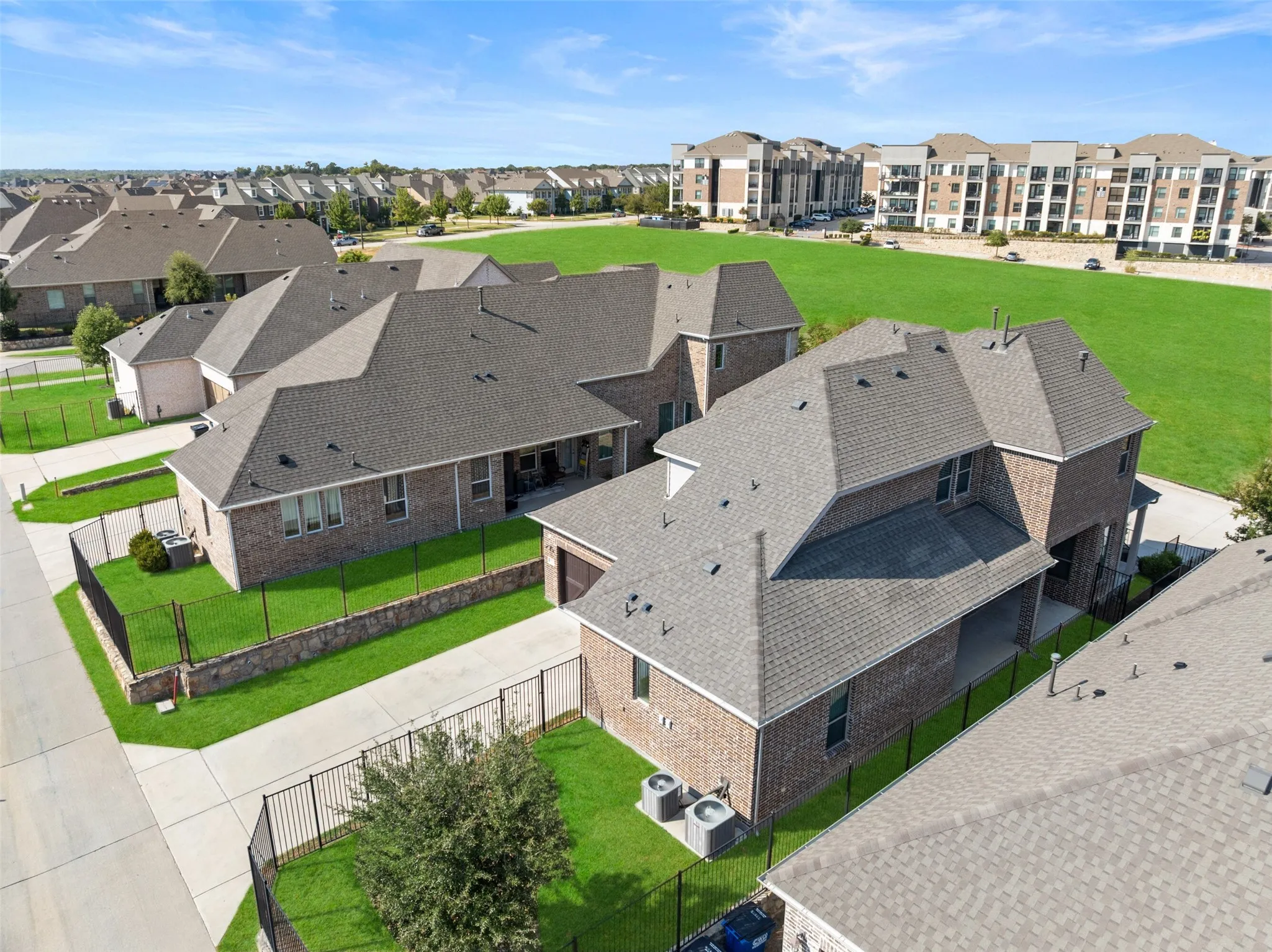 Single Family Residence For Sale in Collin County , 1015 Permian Lane, Allen, Texas 75013, 4 Bedroom, 4 Bathroom, 2 Garage spaces, 3,118 Sqft, built in 2020, mls#21397569, Real Estate Agent in Allen, Homes For Sale in Collin county, Homes For Sale in Allen, Realtor in Allen Texas, Real Estate Brokerage Independent Realty Texas, Luminita Cordes Realtor