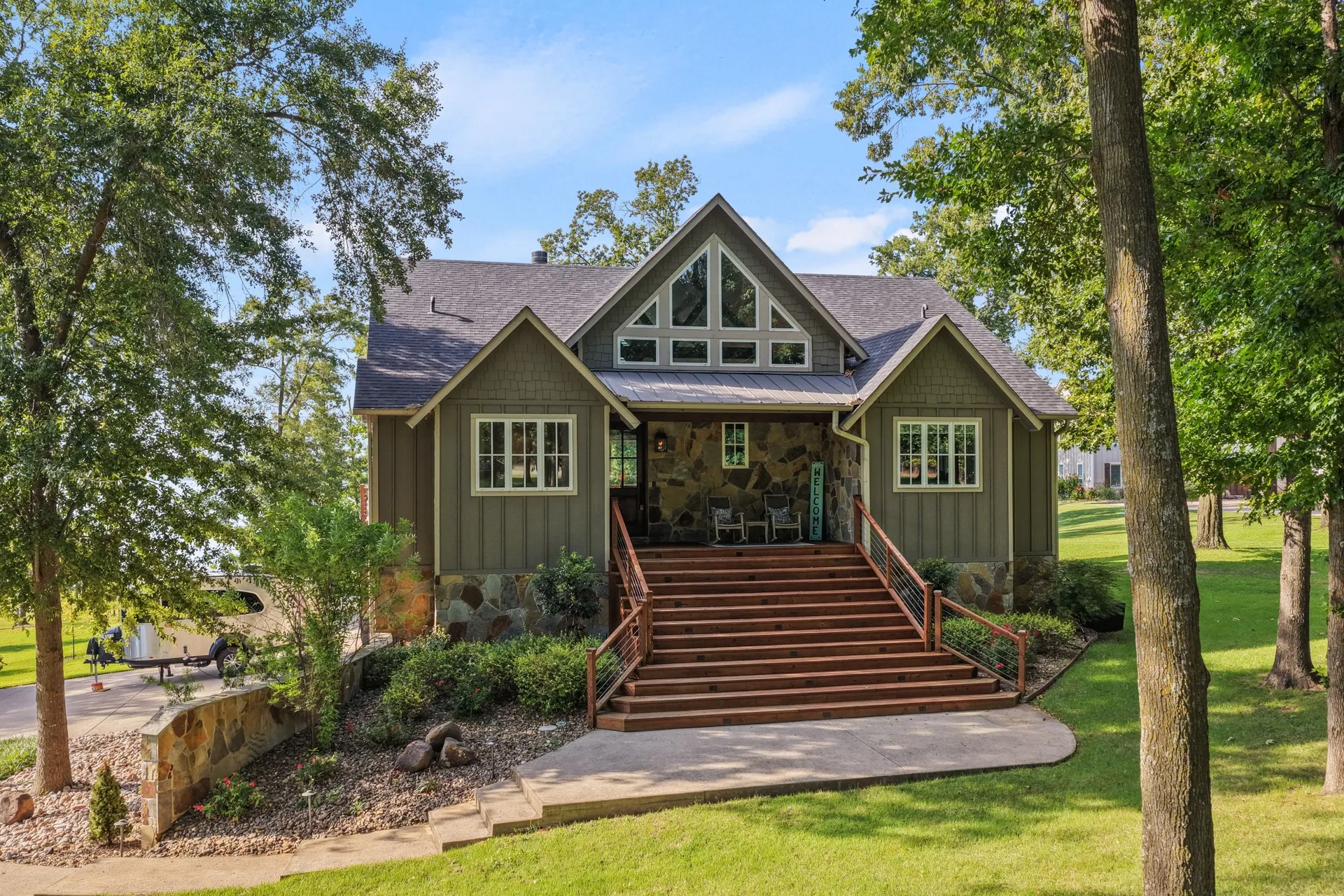 Single Family Residence For Sale in Wood County , 200 County Road 1297, Yantis, Texas 75497, 4 Bedroom, 3 Bathroom, 3 Garage spaces, 2,859 Sqft, built in 2020, mls#21401901, Real Estate Agent in Yantis, Homes For Sale in Wood county, Homes For Sale in Yantis, Realtor in Yantis Texas, Real Estate Brokerage Independent Realty Texas, Luminita Cordes Realtor