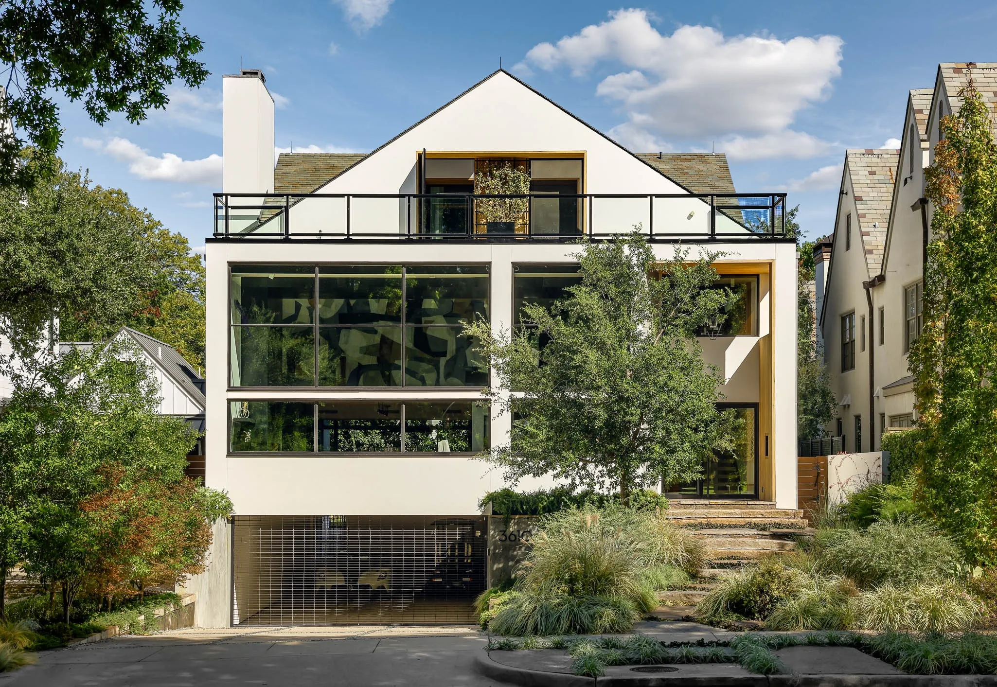Single Family Residence For Sale in Dallas County , 3610 Lindenwood Avenue, Highland Park, Texas 75205, 4 Bedroom, 6 Bathroom, 4 Garage spaces, 6,049 Sqft, built in 2016, mls#21401285, Real Estate Agent in Highland Park, Homes For Sale in Dallas county, Homes For Sale in Highland Park, Realtor in Highland Park Texas, Real Estate Brokerage Independent Realty Texas, Luminita Cordes Realtor
