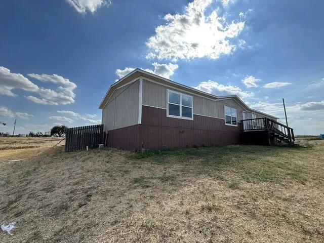 Mobile Home For Sale in Wise County , 141 Private Road 3814, Springtown, Texas 76082, 4 Bedroom, 2 Bathroom, Garage spaces, 1,956 Sqft, built in 2021, mls#21401977, Real Estate Agent in Springtown, Homes For Sale in Wise county, Homes For Sale in Springtown, Realtor in Springtown Texas, Real Estate Brokerage Independent Realty Texas, Luminita Cordes Realtor