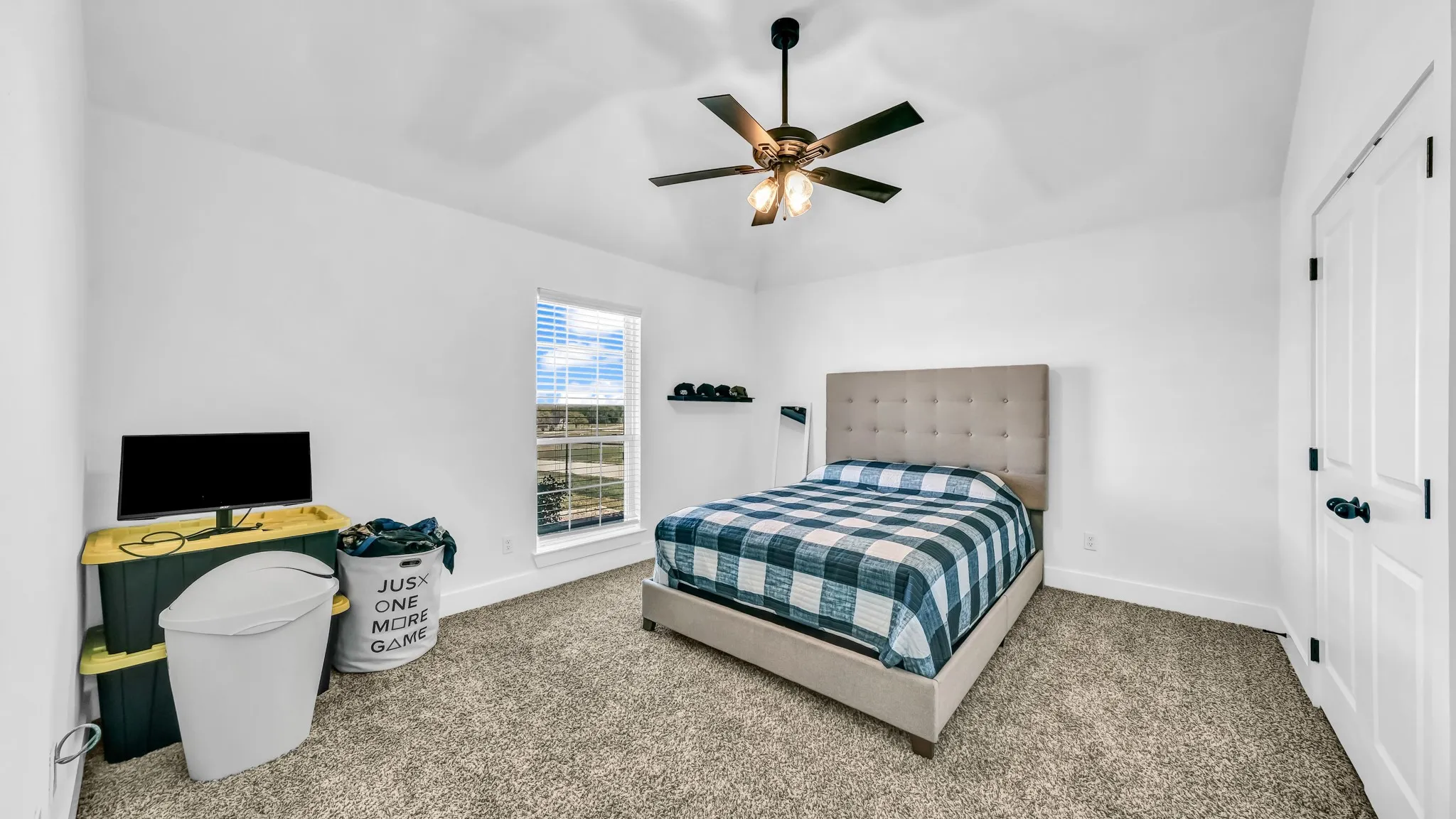 Single Family Residence For Rent in Parker County , 1175 Paradise Parkway, Poolville, Texas 76487, 4 Bedroom, 2 Bathroom, 3 Garage spaces, 2,300 Sqft, built in 2022, mls#21400397, Real Estate Agent in Poolville, Homes For Rent in Parker county, Homes For Rent in Poolville, Realtor in Poolville Texas, Real Estate Brokerage Independent Realty Texas, Luminita Cordes Realtor