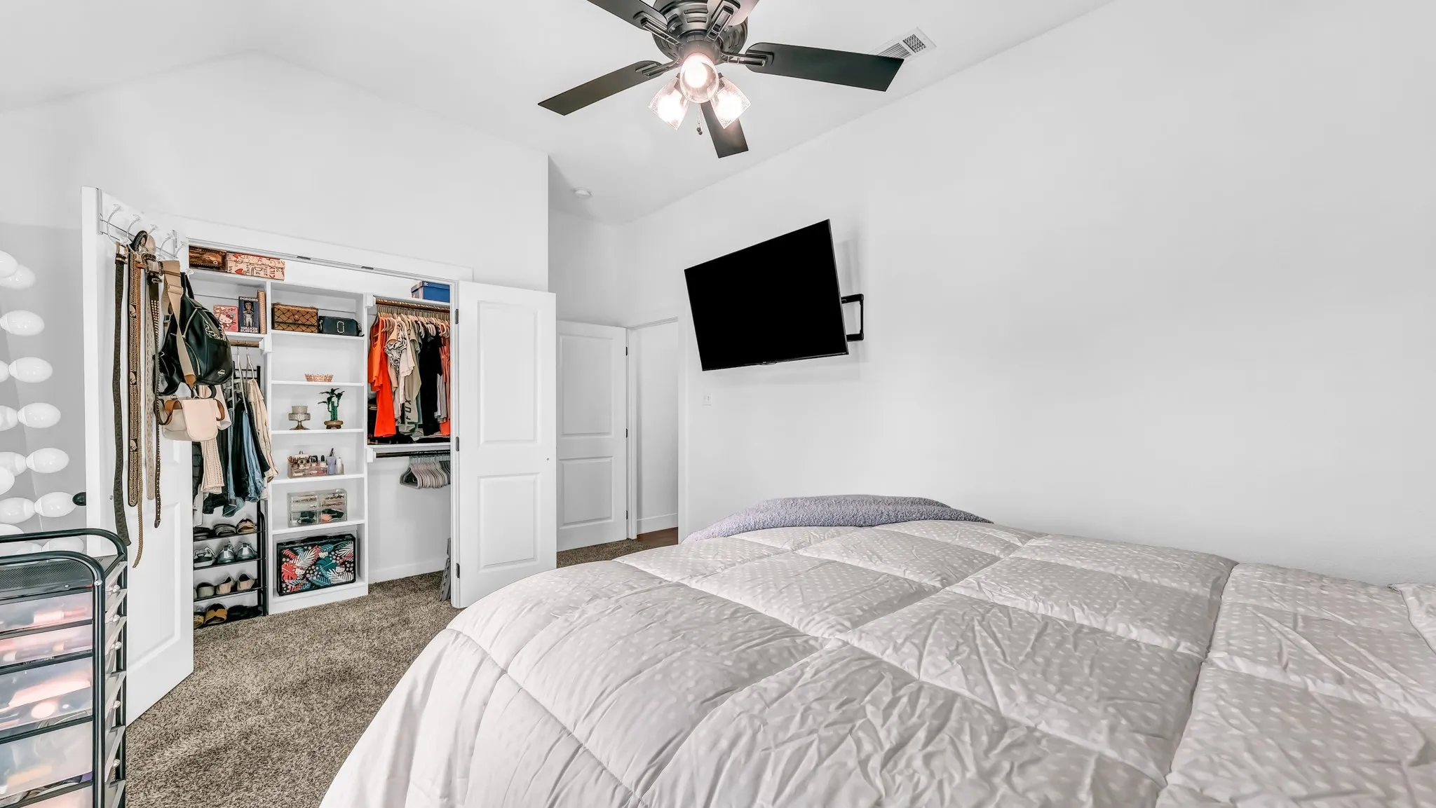 Single Family Residence For Rent in Parker County , 1175 Paradise Parkway, Poolville, Texas 76487, 4 Bedroom, 2 Bathroom, 3 Garage spaces, 2,300 Sqft, built in 2022, mls#21400397, Real Estate Agent in Poolville, Homes For Rent in Parker county, Homes For Rent in Poolville, Realtor in Poolville Texas, Real Estate Brokerage Independent Realty Texas, Luminita Cordes Realtor