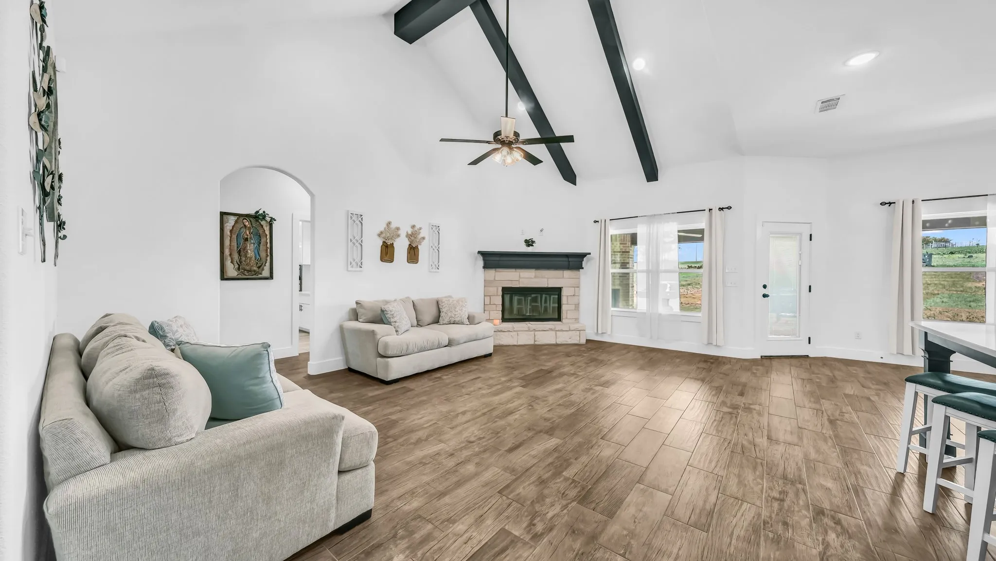 Single Family Residence For Rent in Parker County , 1175 Paradise Parkway, Poolville, Texas 76487, 4 Bedroom, 2 Bathroom, 3 Garage spaces, 2,300 Sqft, built in 2022, mls#21400397, Real Estate Agent in Poolville, Homes For Rent in Parker county, Homes For Rent in Poolville, Realtor in Poolville Texas, Real Estate Brokerage Independent Realty Texas, Luminita Cordes Realtor