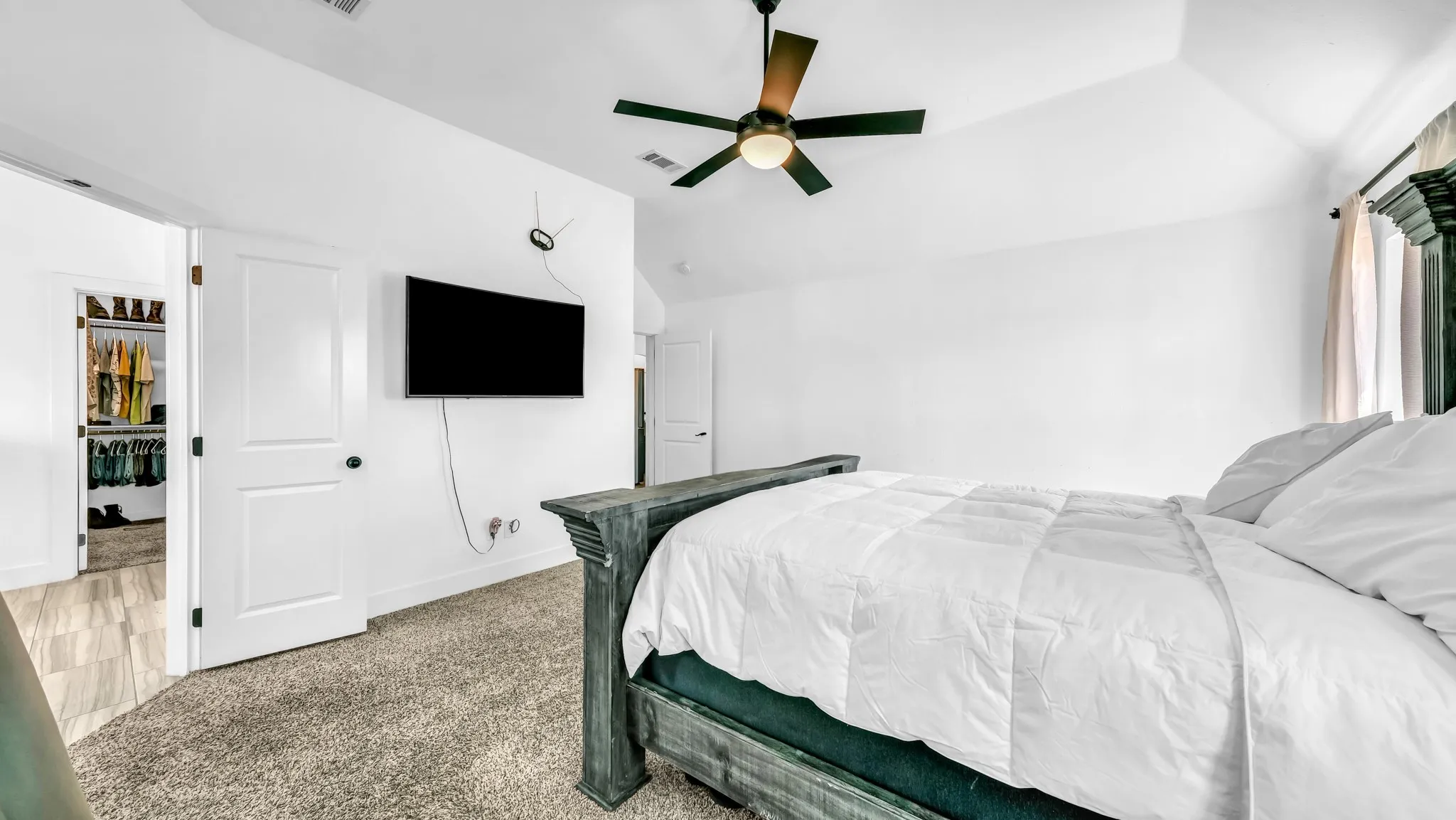 Single Family Residence For Rent in Parker County , 1175 Paradise Parkway, Poolville, Texas 76487, 4 Bedroom, 2 Bathroom, 3 Garage spaces, 2,300 Sqft, built in 2022, mls#21400397, Real Estate Agent in Poolville, Homes For Rent in Parker county, Homes For Rent in Poolville, Realtor in Poolville Texas, Real Estate Brokerage Independent Realty Texas, Luminita Cordes Realtor