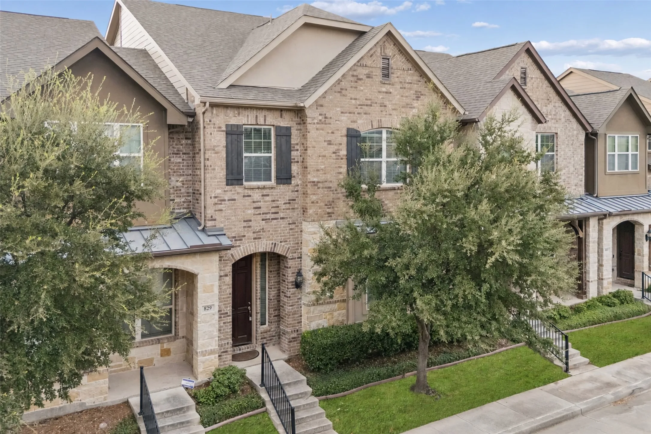 Townhouse For Sale in Dallas County , 833 Rohan Drive, Richardson, Texas 75081, 3 Bedroom, 3 Bathroom, 2 Garage spaces, 2,012 Sqft, built in 2016, mls#21398749, Real Estate Agent in Richardson, Homes For Sale in Dallas county, Homes For Sale in Richardson, Realtor in Richardson Texas, Real Estate Brokerage Independent Realty Texas, Luminita Cordes Realtor