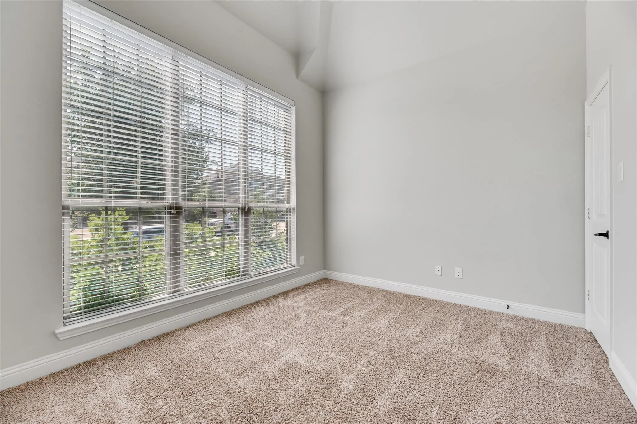 Front bedrooom