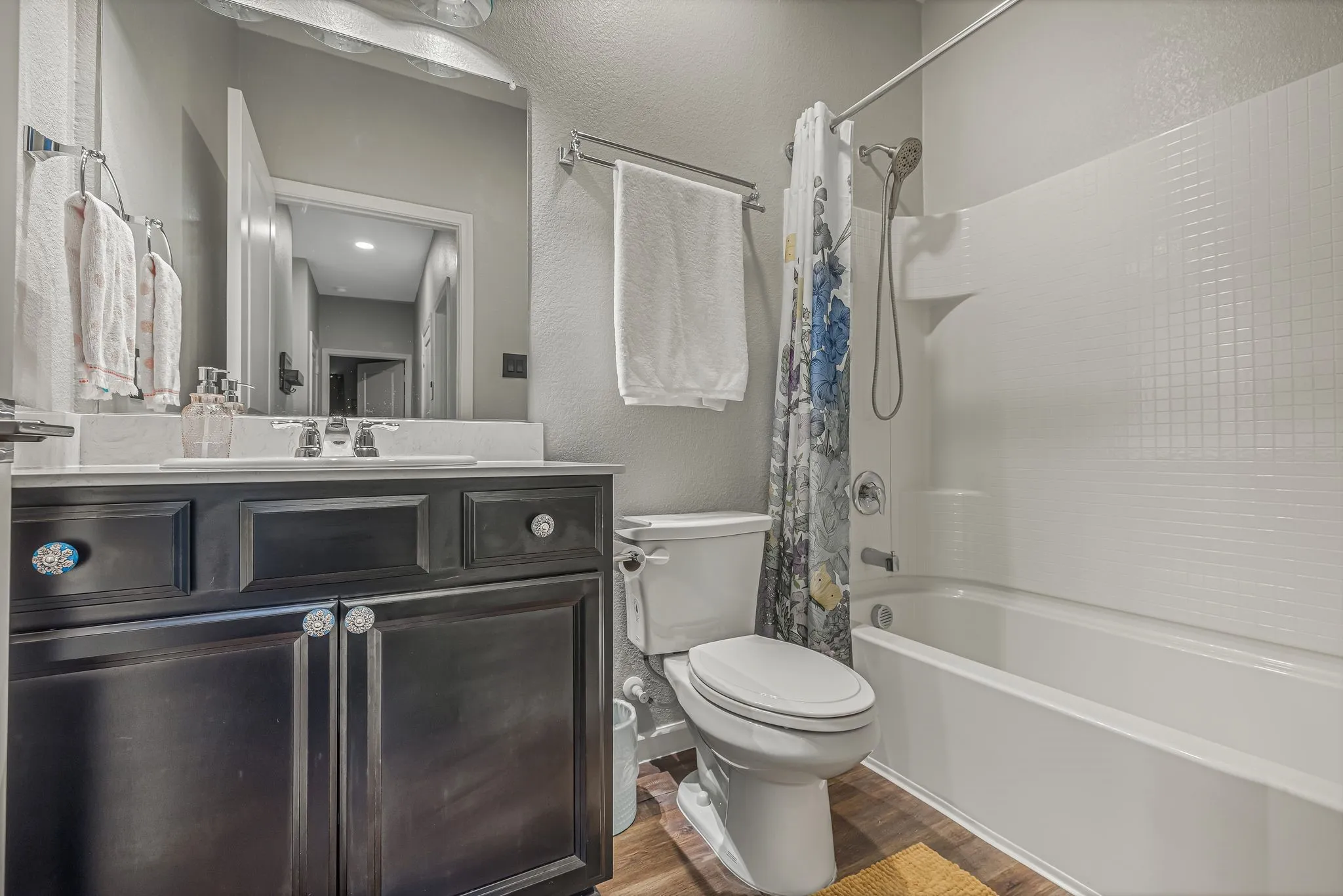 Single Family Residence For Rent in Tarrant County , 5332 Northfield Drive, Fort Worth, Texas 76179, 3 Bedroom, 2 Bathroom, 2 Garage spaces, 1,424 Sqft, built in 2020, mls#21401976, Real Estate Agent in Fort Worth, Homes For Rent in Tarrant county, Homes For Rent in Fort Worth, Realtor in Fort Worth Texas, Real Estate Brokerage Independent Realty Texas, Luminita Cordes Realtor