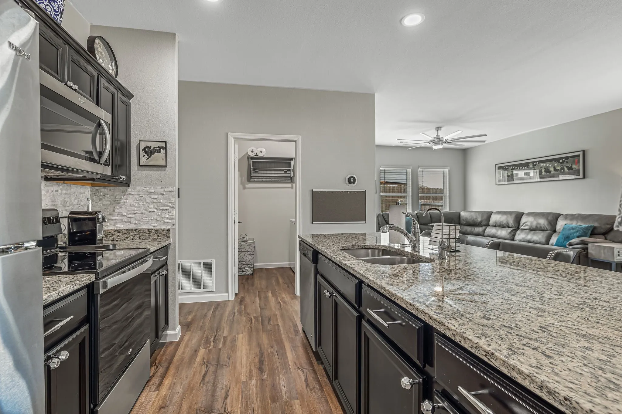 Single Family Residence For Rent in Tarrant County , 5332 Northfield Drive, Fort Worth, Texas 76179, 3 Bedroom, 2 Bathroom, 2 Garage spaces, 1,424 Sqft, built in 2020, mls#21401976, Real Estate Agent in Fort Worth, Homes For Rent in Tarrant county, Homes For Rent in Fort Worth, Realtor in Fort Worth Texas, Real Estate Brokerage Independent Realty Texas, Luminita Cordes Realtor