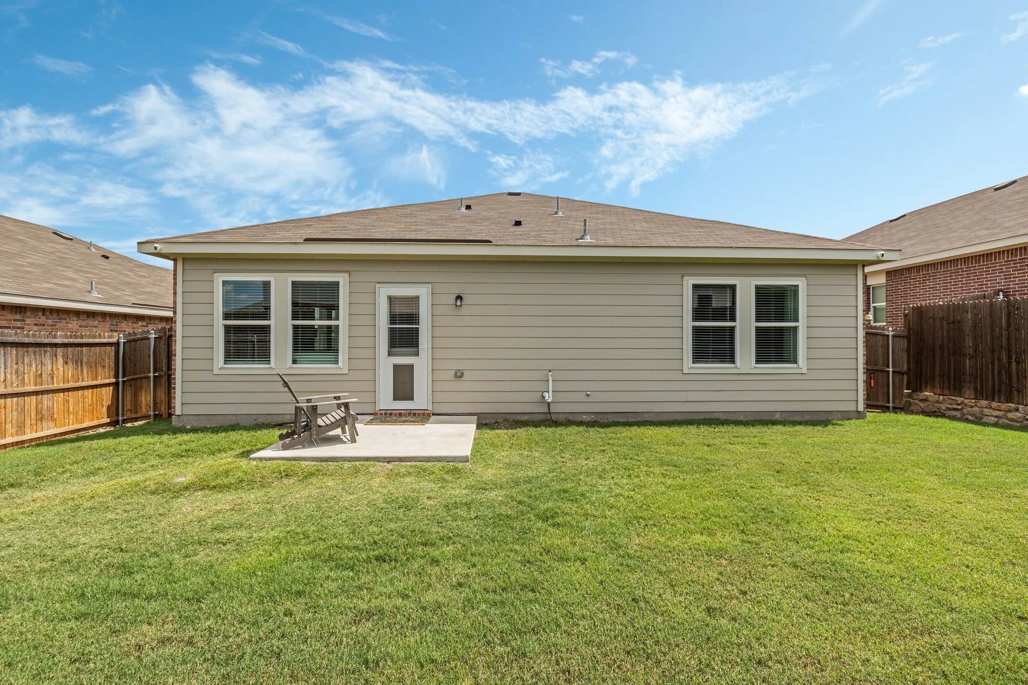 Single Family Residence For Rent in Tarrant County , 5332 Northfield Drive, Fort Worth, Texas 76179, 3 Bedroom, 2 Bathroom, 2 Garage spaces, 1,424 Sqft, built in 2020, mls#21401976, Real Estate Agent in Fort Worth, Homes For Rent in Tarrant county, Homes For Rent in Fort Worth, Realtor in Fort Worth Texas, Real Estate Brokerage Independent Realty Texas, Luminita Cordes Realtor